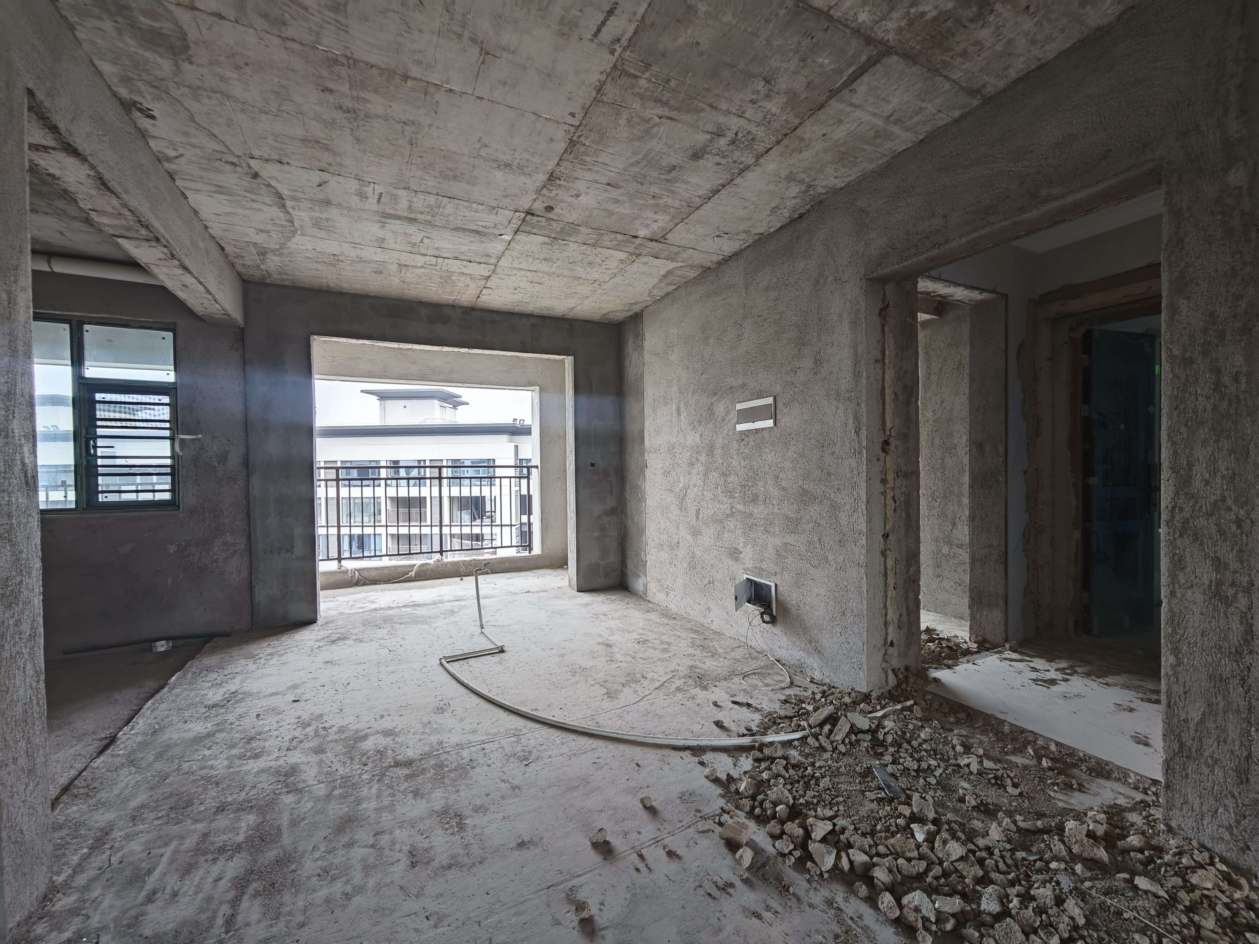 青春里-铂樾府 5室2厅2卫 113.8万 青春里-铂樾府 5室2厅2卫 113.8万其他