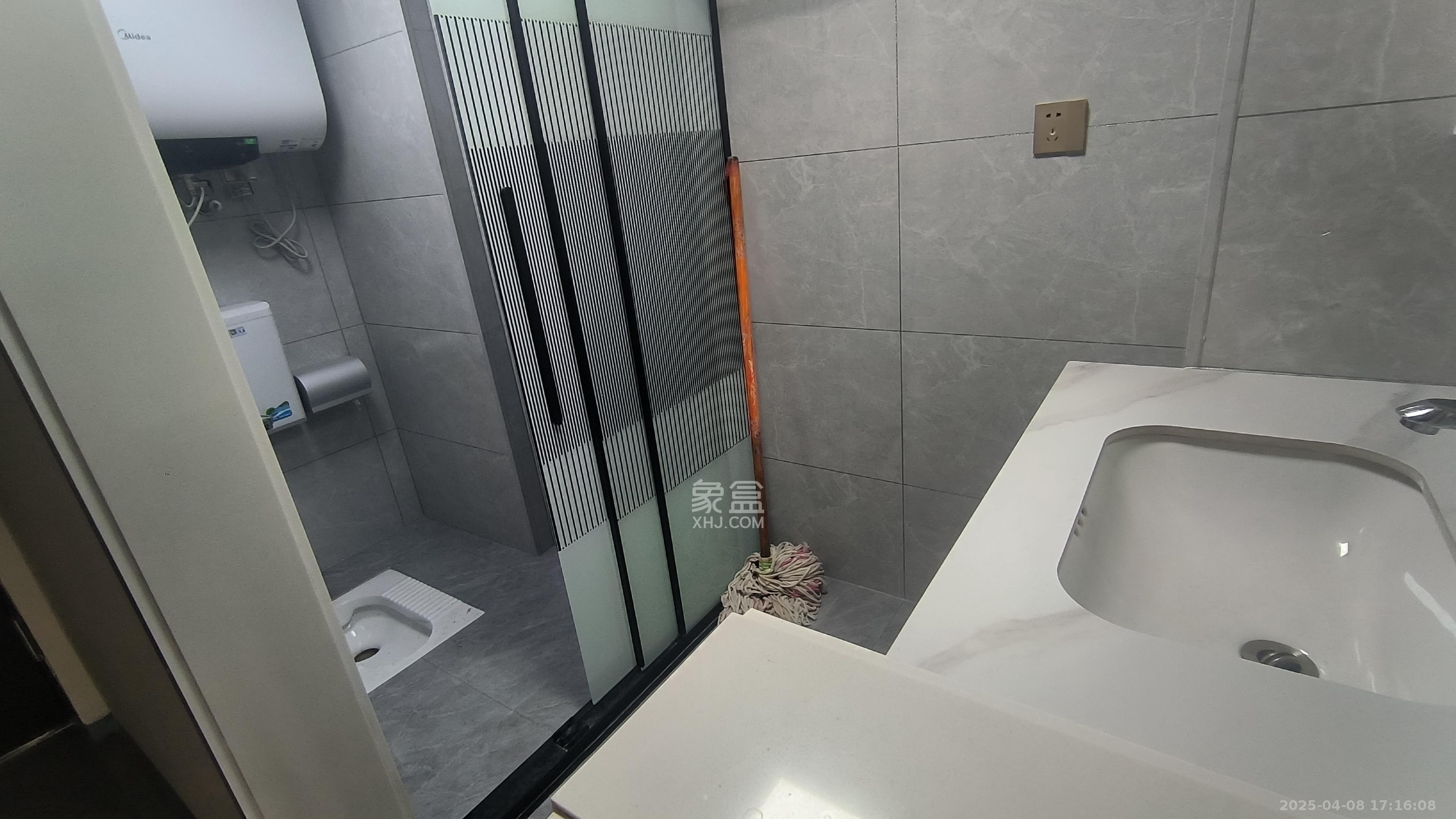 中海阅溪府  2室1厅1卫   2200.00元/月室内图