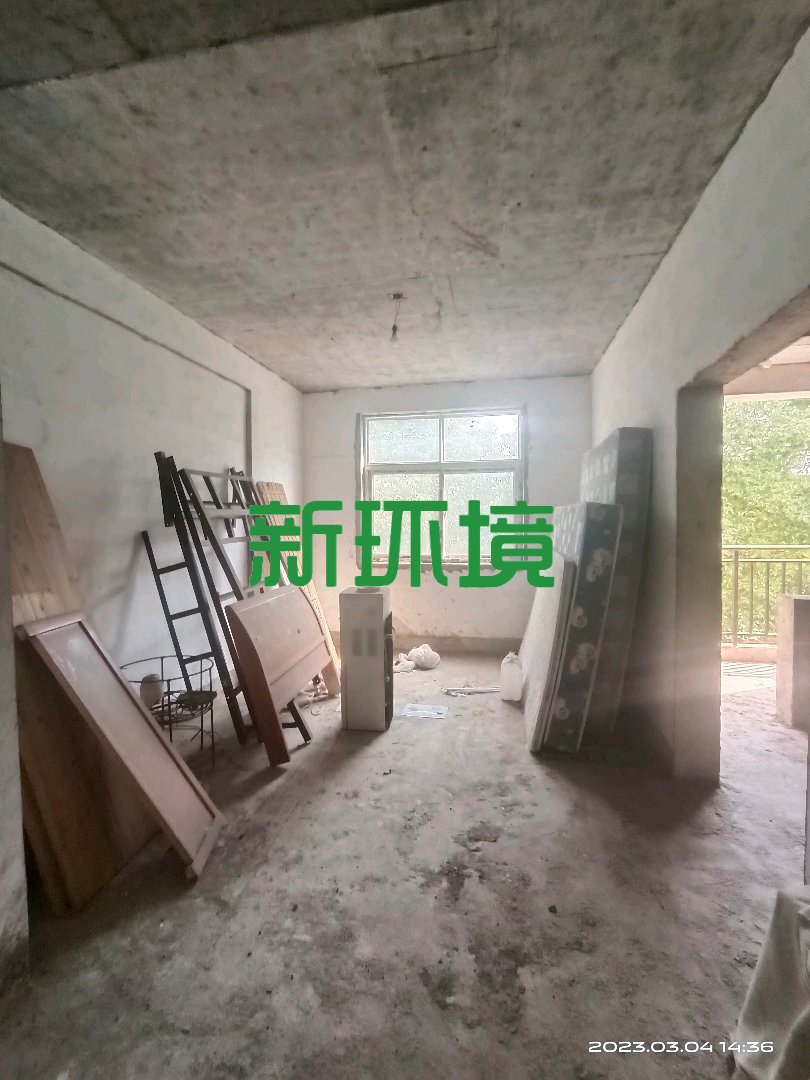 德皇新城  3室2厅2卫   78.80万客厅