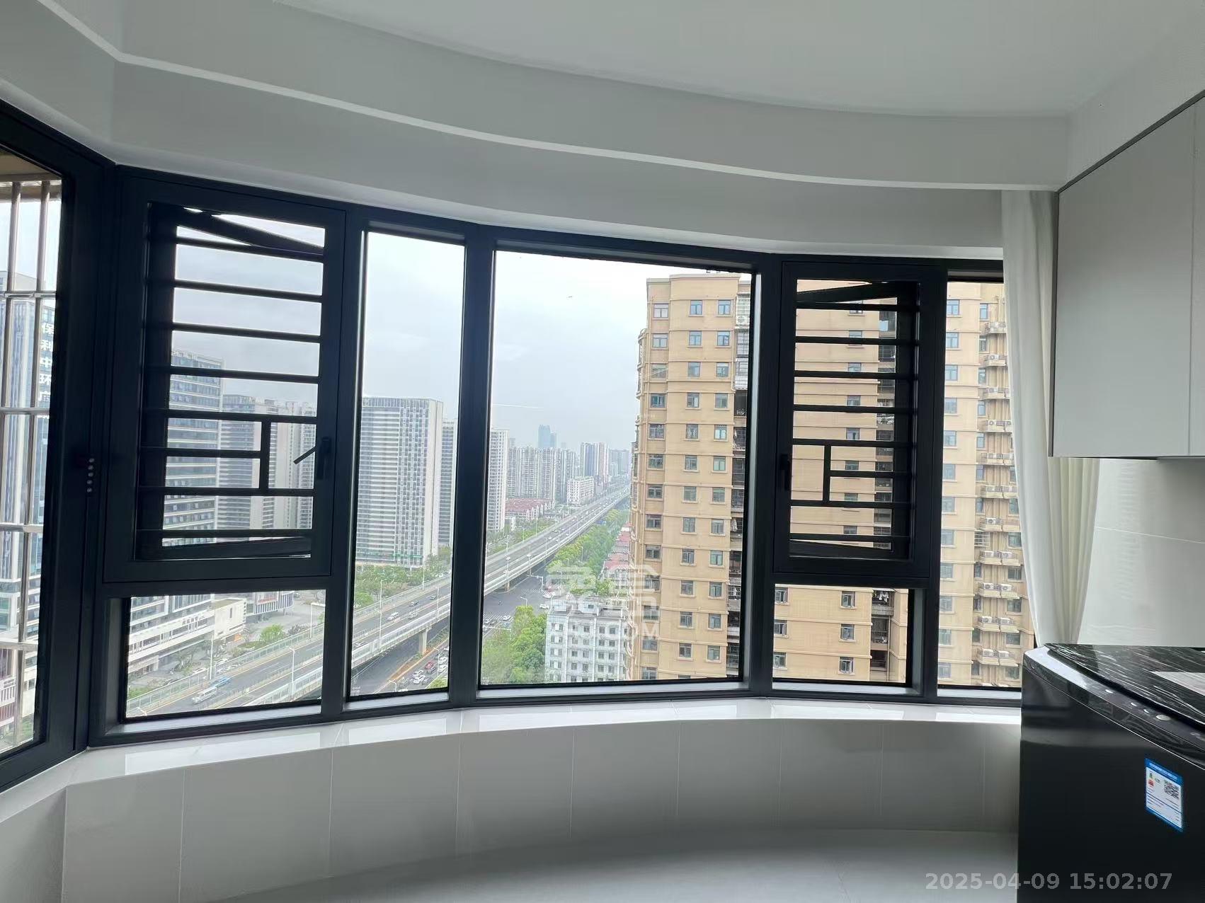 嘉雨兴园  2室1厅1卫    3200.0元/月室内图