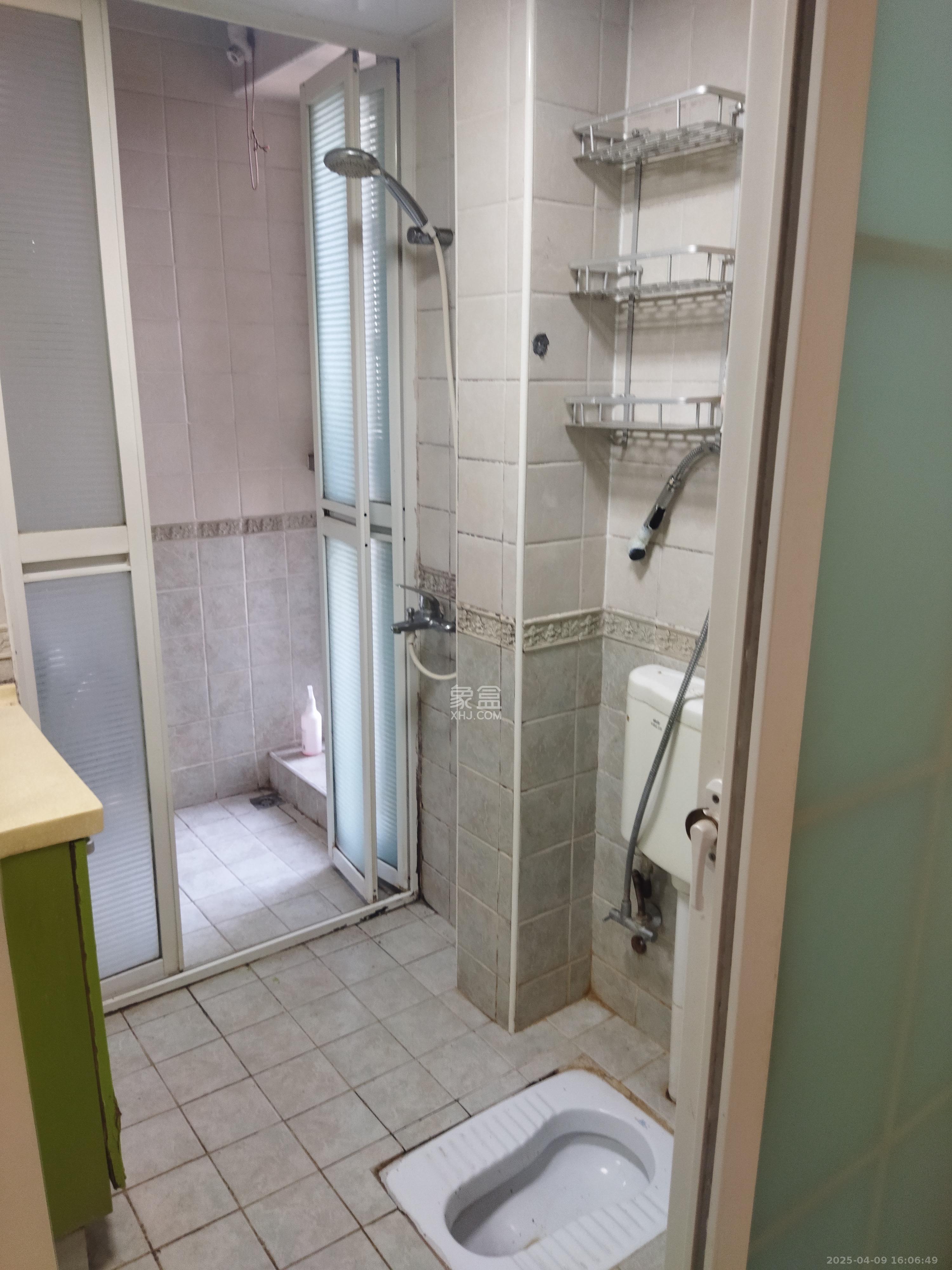 芙蓉公馆  2室2厅1卫    2800.0元/月 芙蓉公馆  2室2厅1卫    2800.0元/月室内图