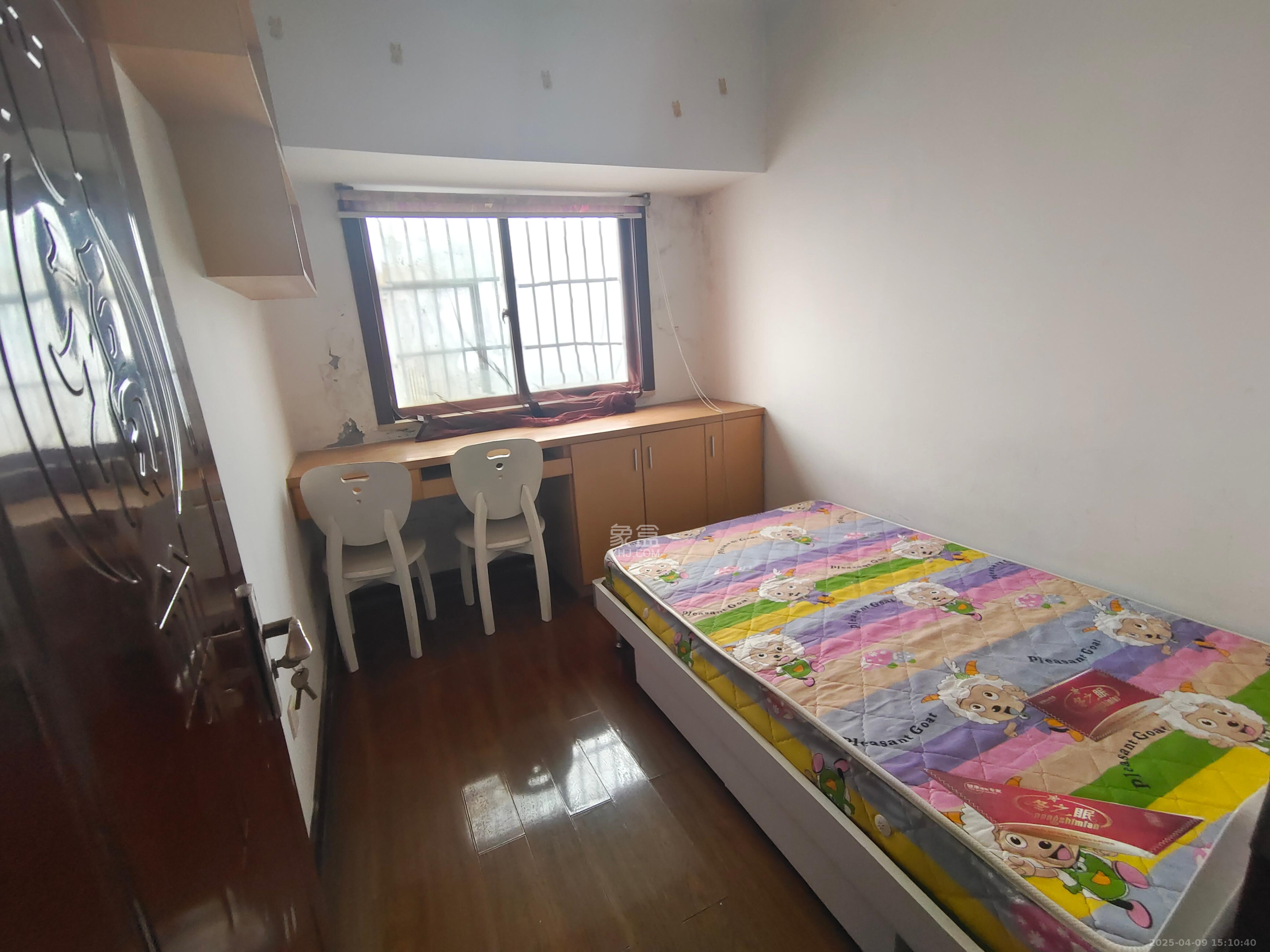广盛华苑  2室2厅1卫   1700.00元/月室内图