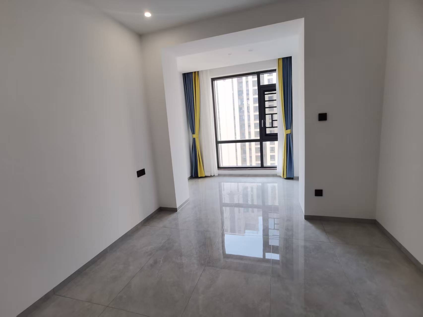 海航豪庭南苑 4室2厅3卫 10000.0元/月 海航豪庭南苑 4室2厅3卫 10000.0元/月室内图