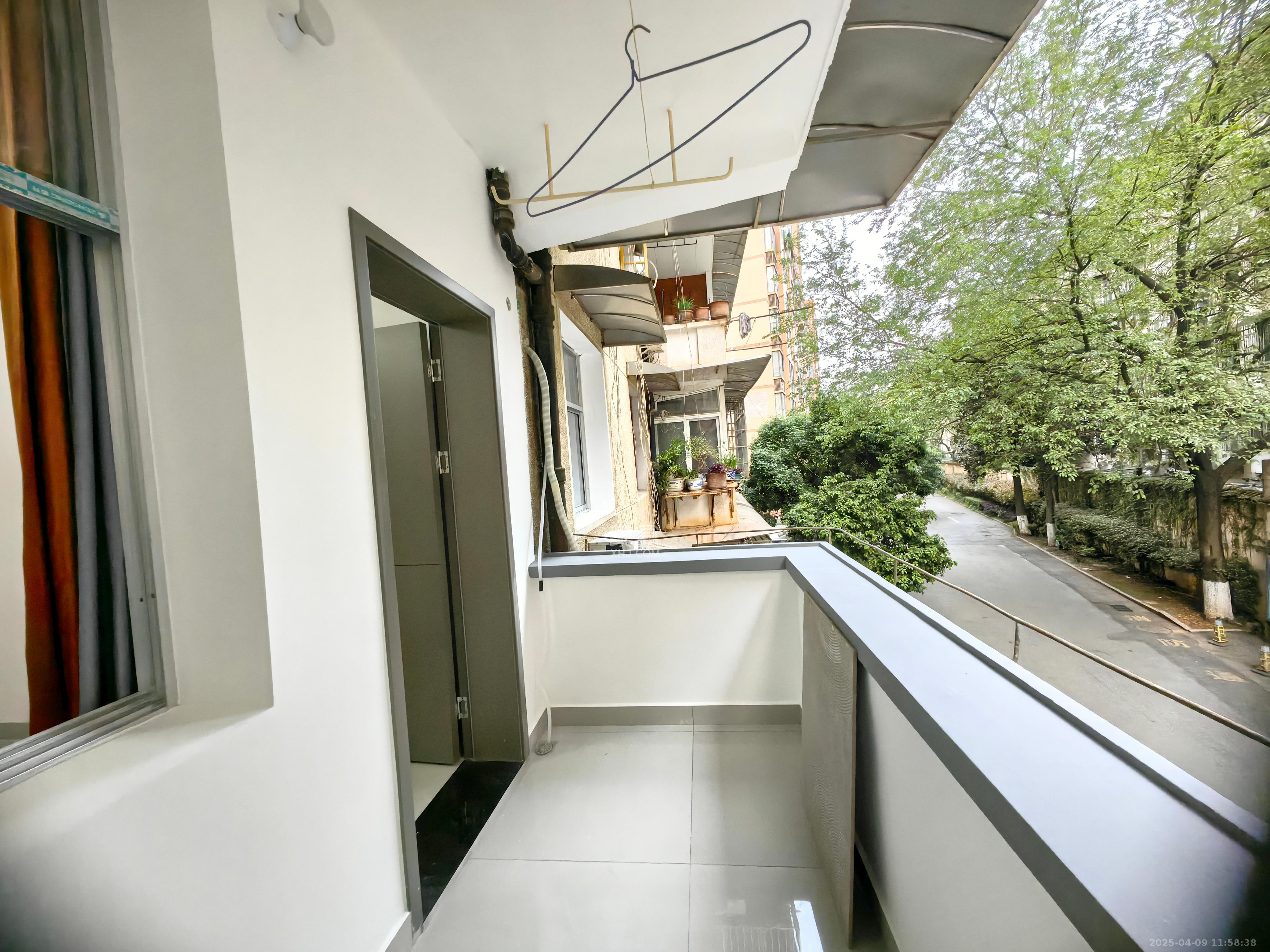 电子仓库宿舍 2室1厅1卫 2000.0元/月 电子仓库宿舍 2室1厅1卫 2000.0元/月室内图