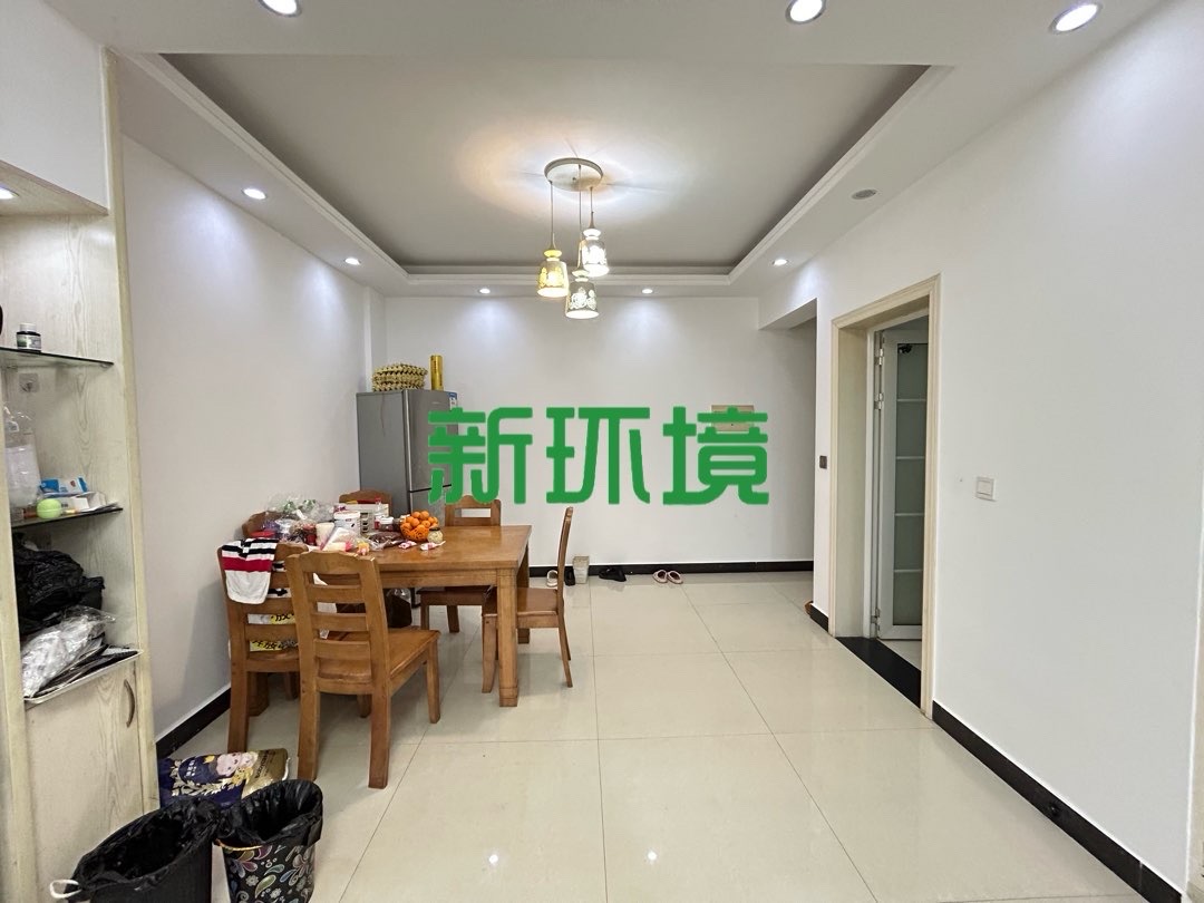 逸臣广场  2室2厅1卫   1700.00元/月室内图