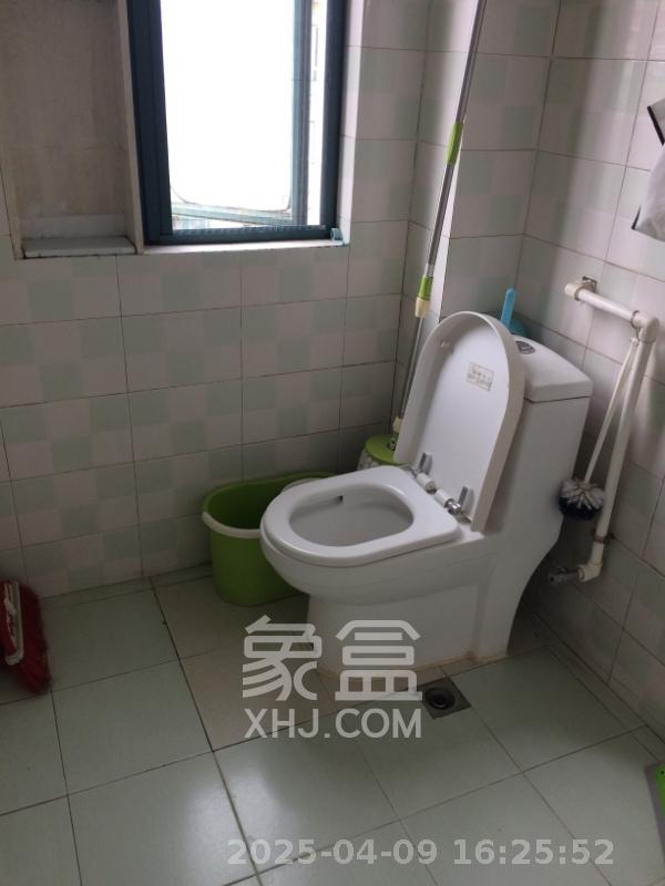 东方新城  2室1厅1卫   2000.00元/月室内图