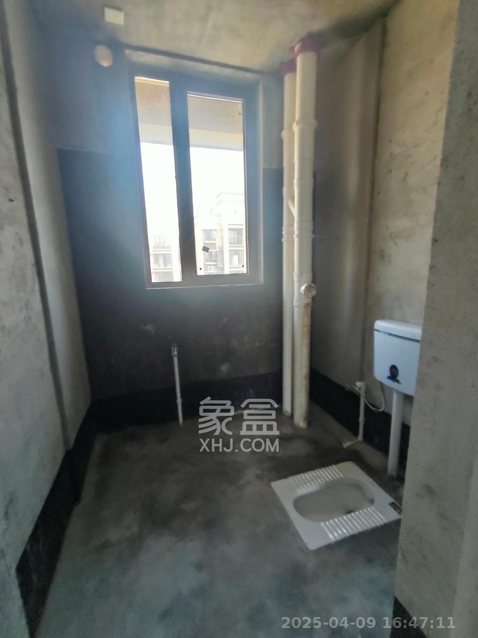 和润园三期 3室2厅2卫 1900.0元/月 和润园三期 3室2厅2卫 1900.0元/月室内图