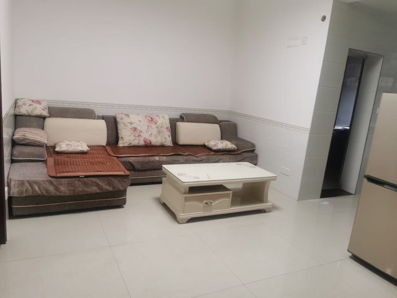 蒸水花苑 1室1厅1卫 1000.0元/月 蒸水花苑 1室1厅1卫 1000.0元/月室内图