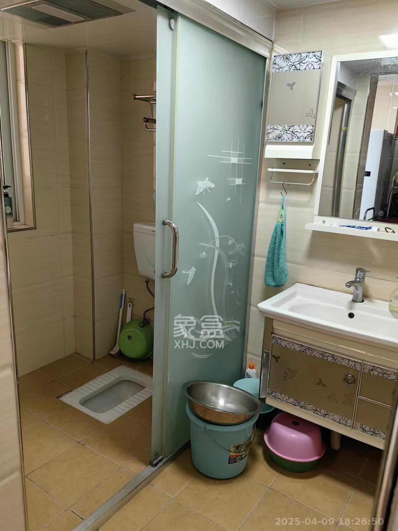 麓谷锦和园  2室1厅1卫   2200.00元/月室内图
