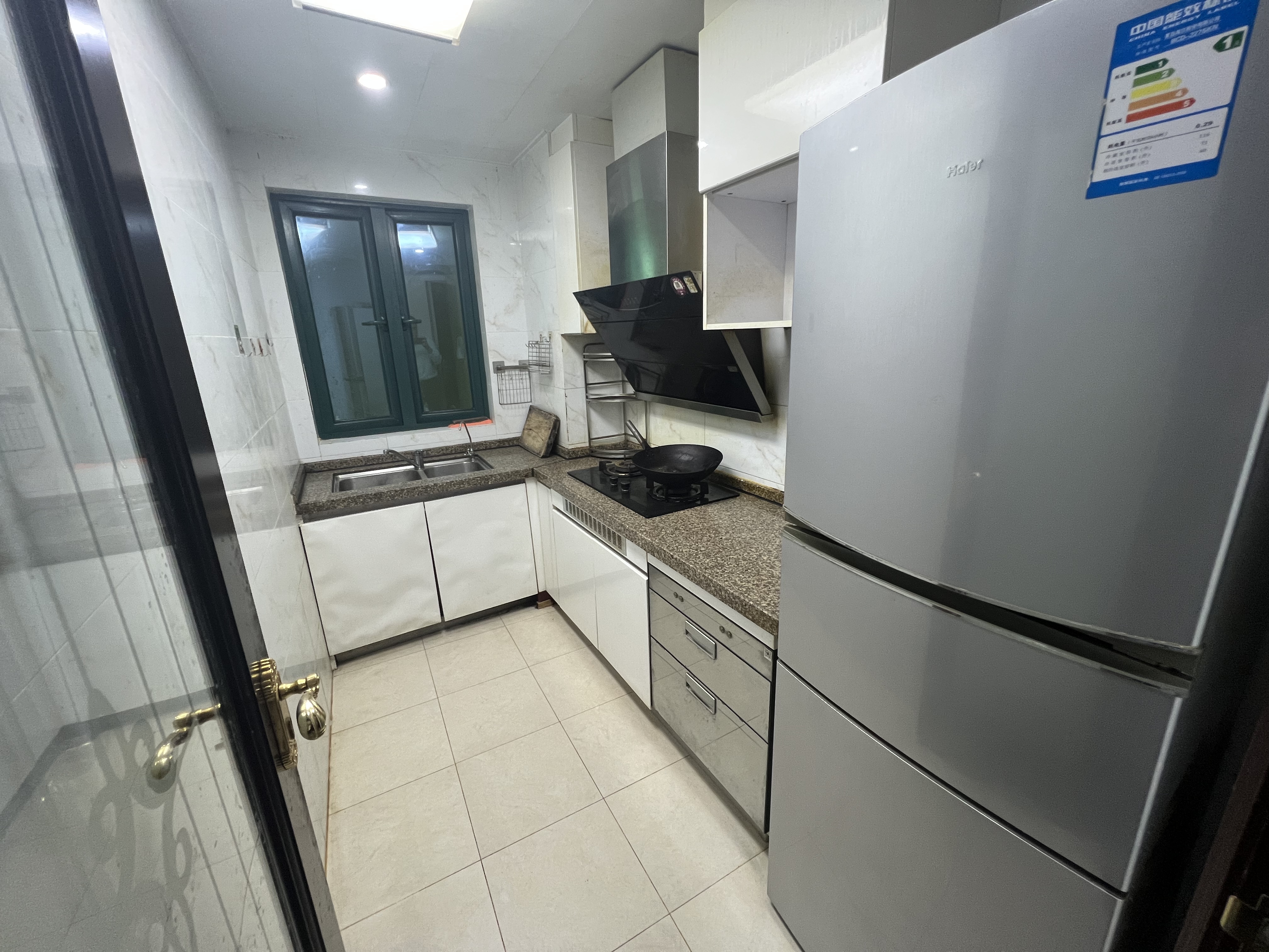 恒大绿洲 3室2厅1卫 2000.0元/月 恒大绿洲 3室2厅1卫 2000.0元/月室内图