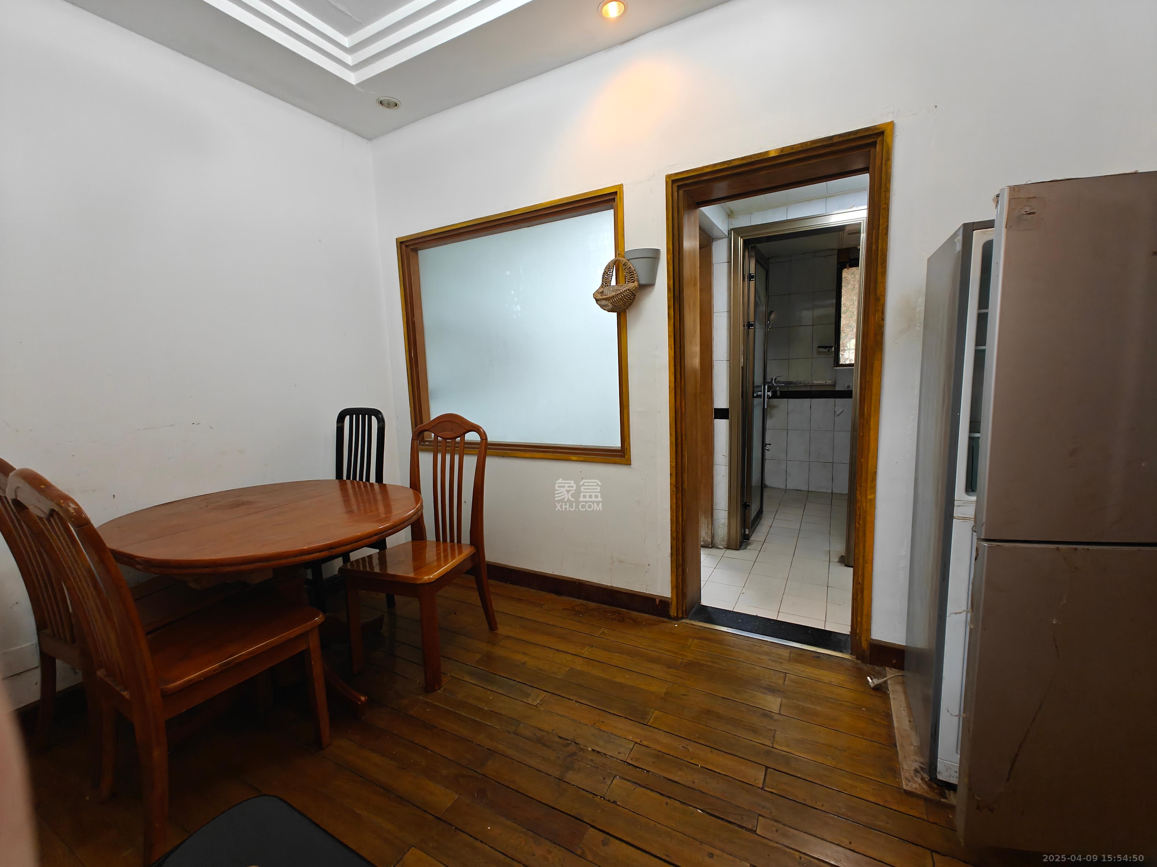 轻工设计院 3室2厅1卫 1500.0元/月 轻工设计院 3室2厅1卫 1500.0元/月室内图