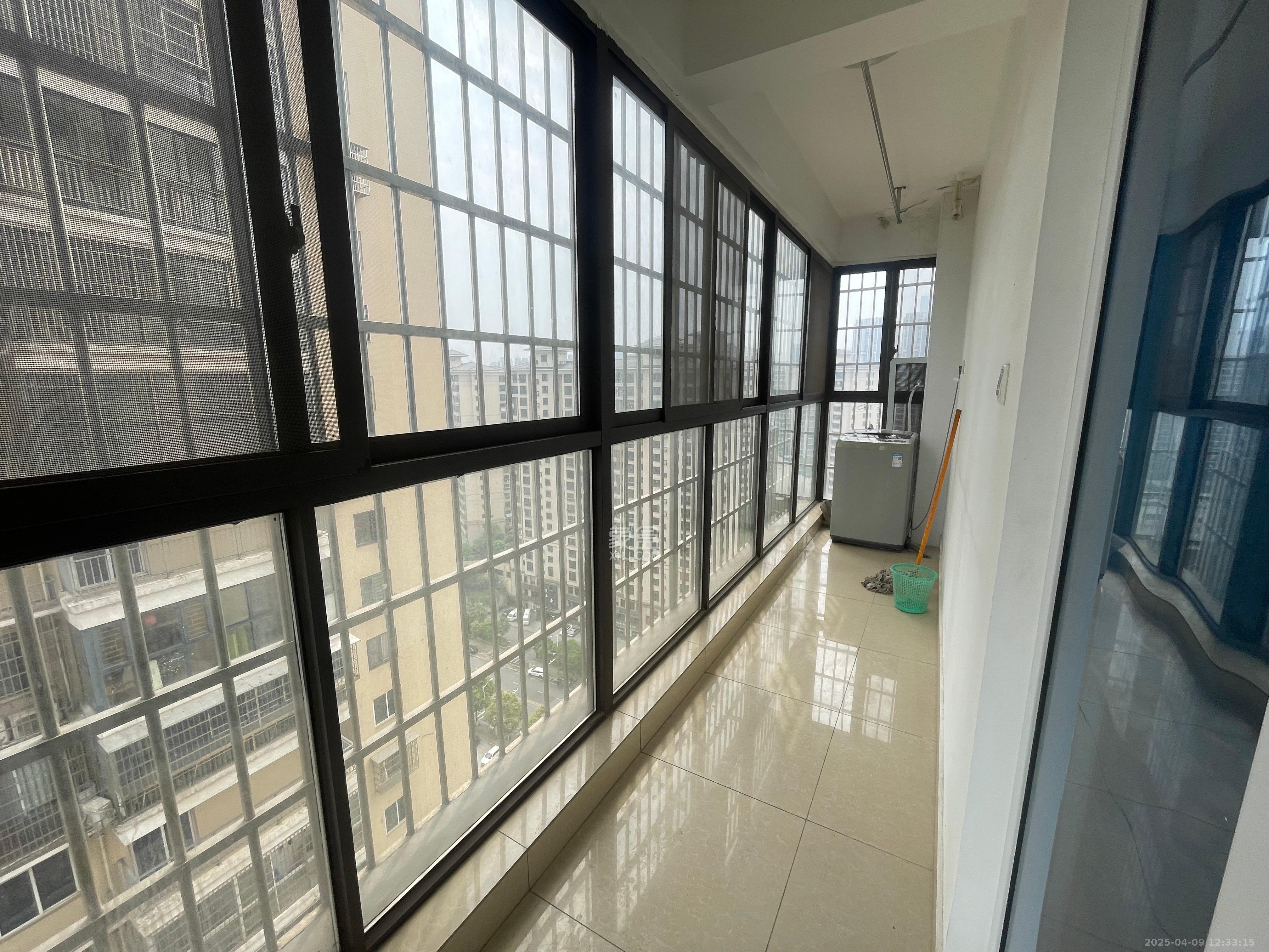 谷山庭院  3室2厅1卫   1900.00元/月室内图