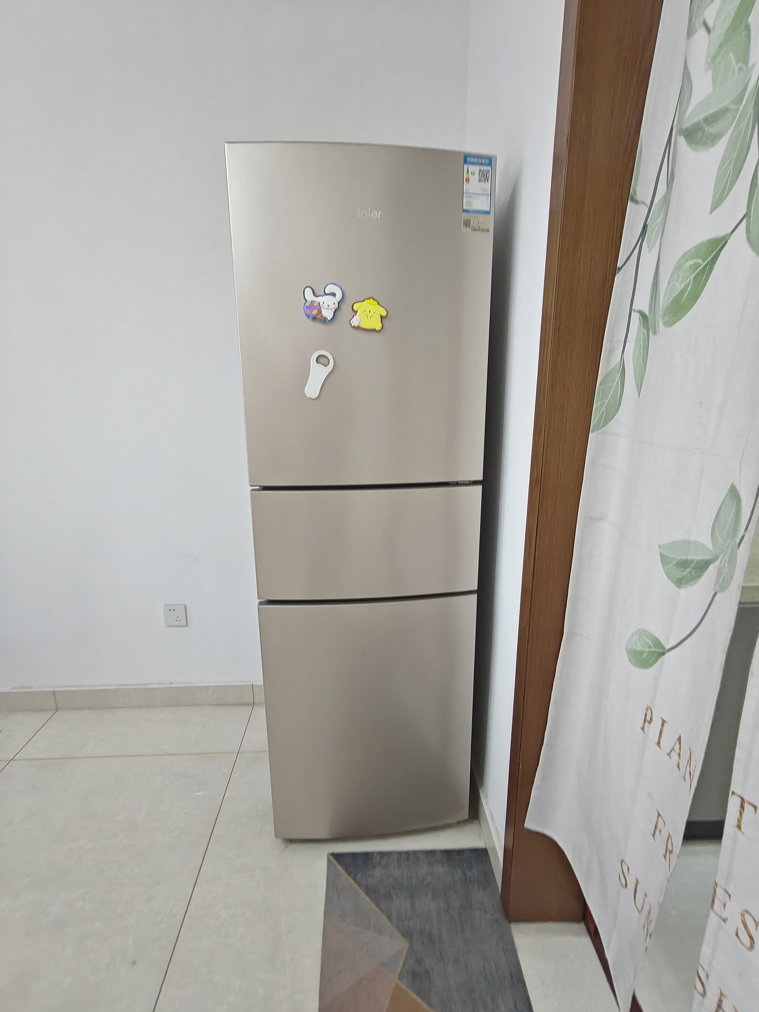 万达湖公馆 3室2厅1卫 1600.0元/月 万达湖公馆 3室2厅1卫 1600.0元/月室内图