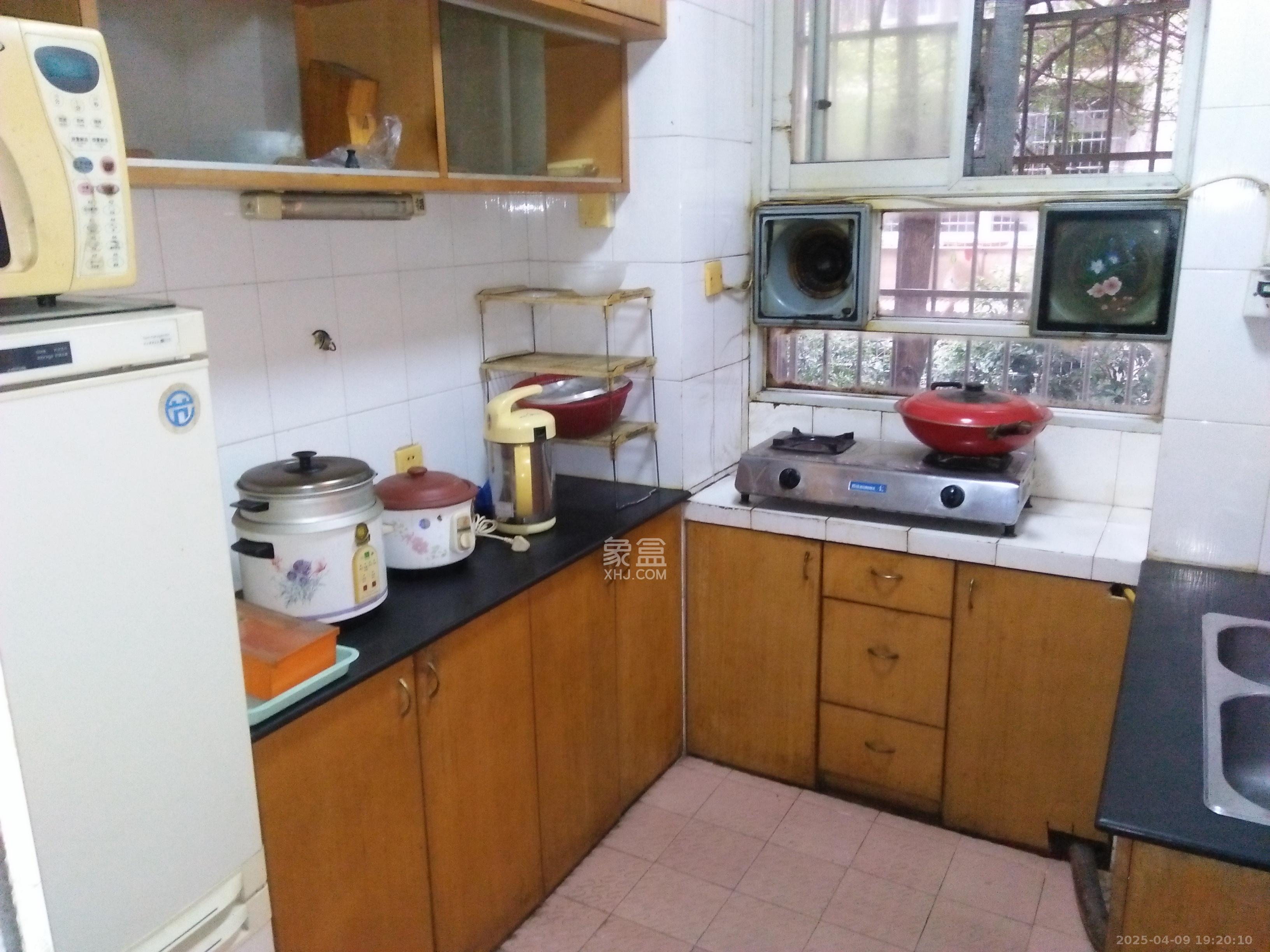 长重机械厂宿舍 3室2厅1卫 2000.0元/月 长重机械厂宿舍 3室2厅1卫 2000.0元/月室内图