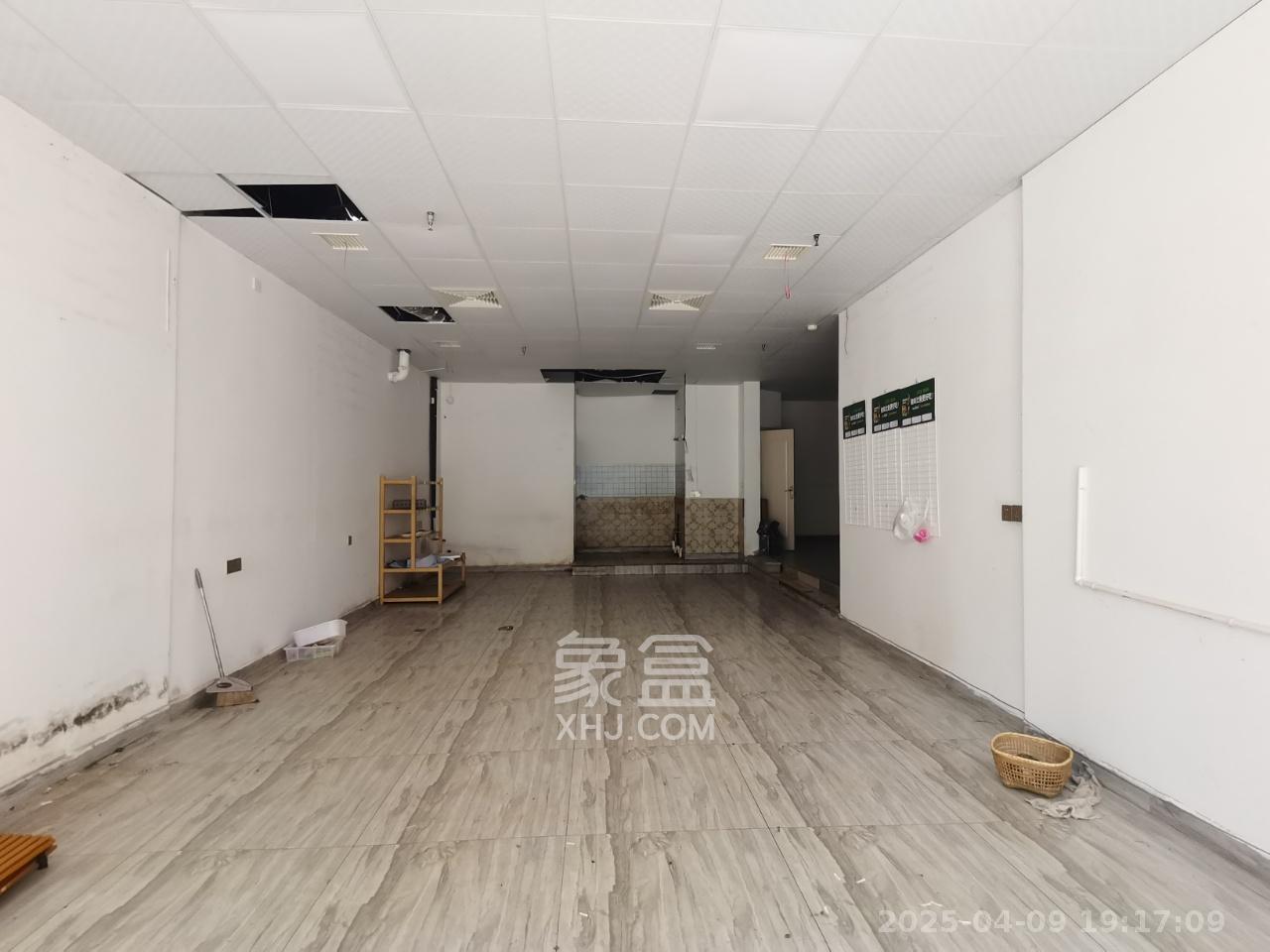 中建芙蓉嘉苑   130.0㎡      11000.0元/月室内图