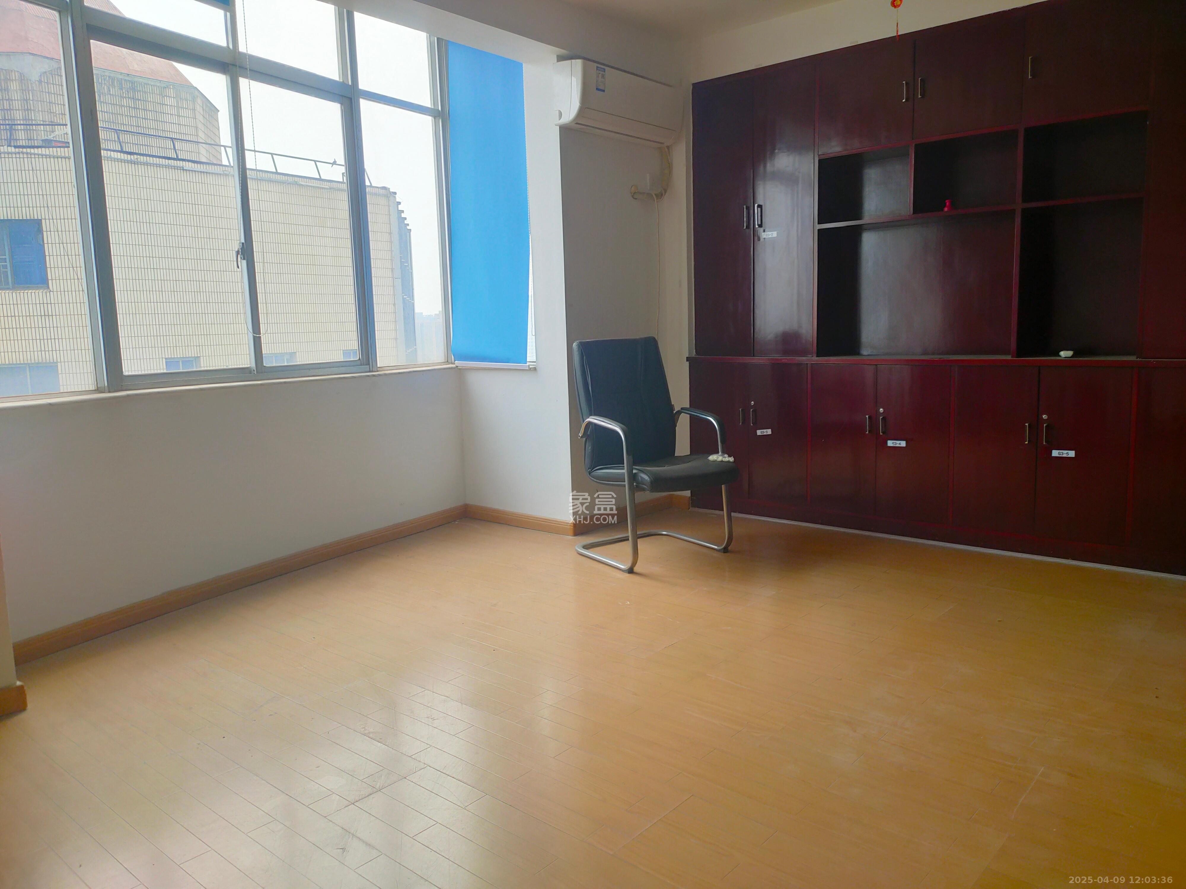 建鸿达现代城 1室0厅0卫 10000.0元/月 建鸿达现代城 1室0厅0卫 10000.0元/月室内图