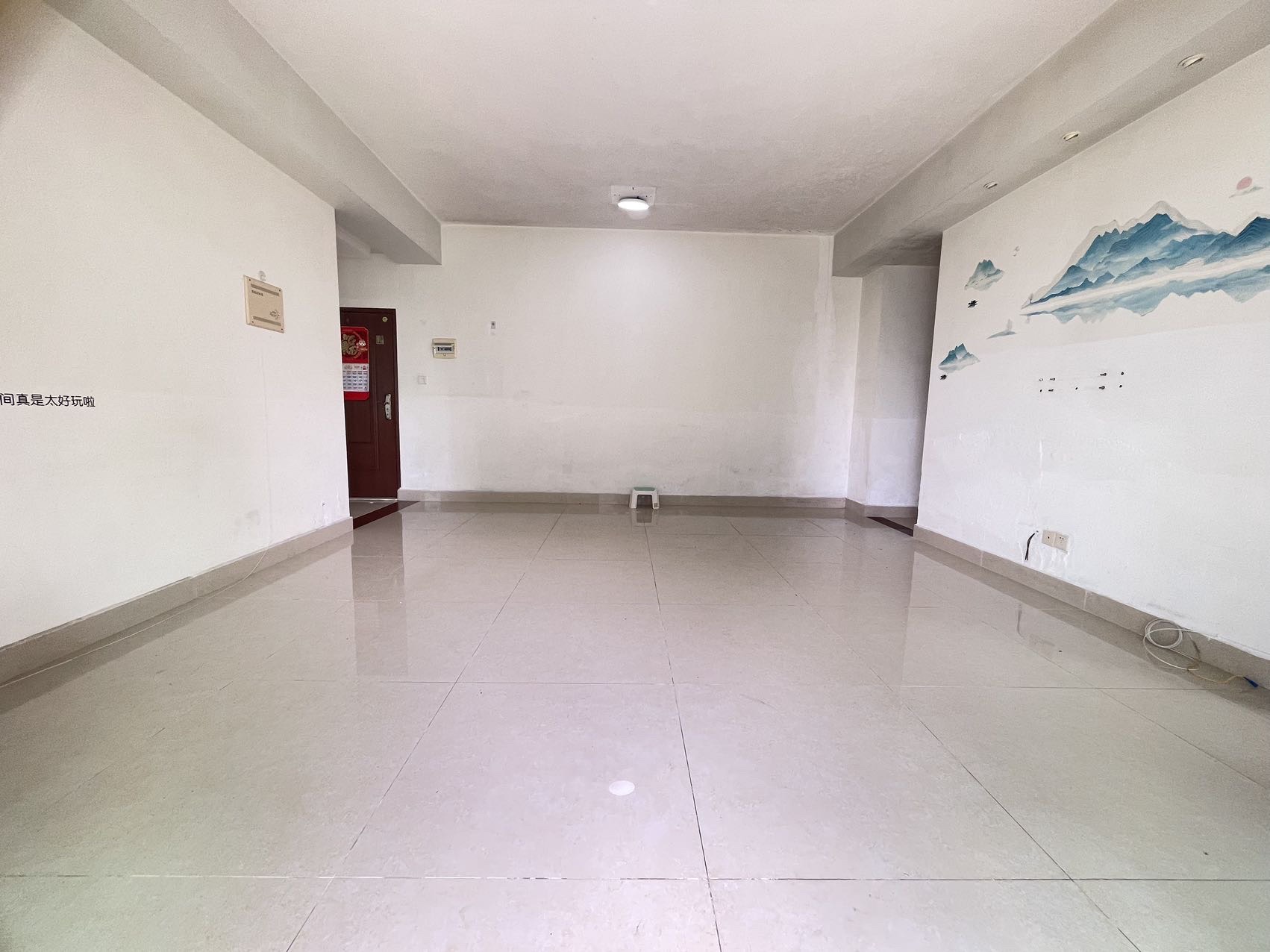 亚洲豪苑北区 2室2厅1卫 98.0万 亚洲豪苑北区 2室2厅1卫 98.0万客厅