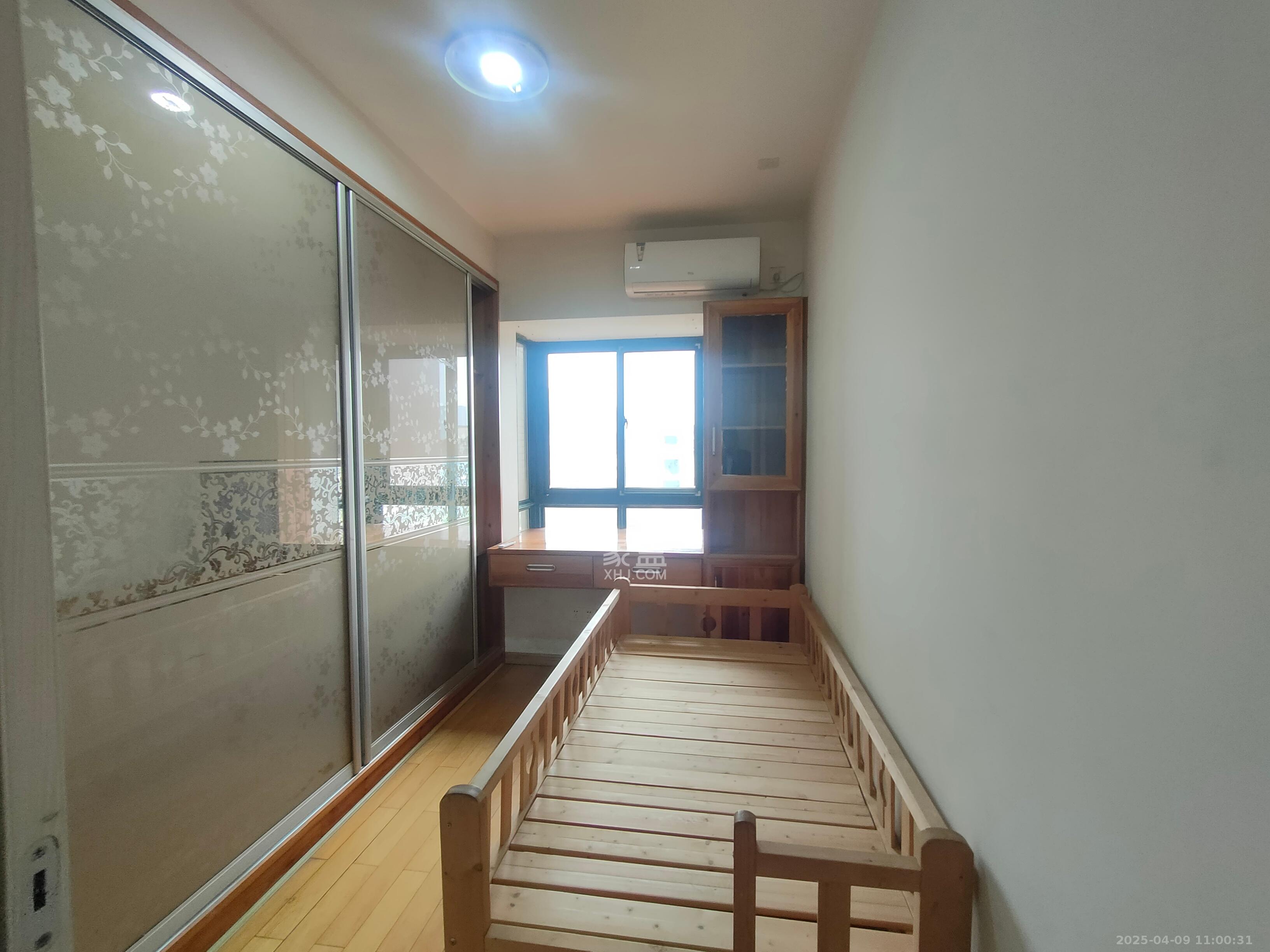 东玺门  4室2厅2卫   3500.00元/月室内图