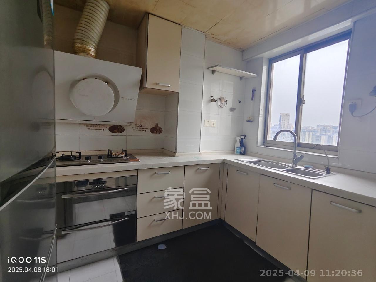 南国嘉苑 5室2厅2卫 2500.0元/月 南国嘉苑 5室2厅2卫 2500.0元/月室内图