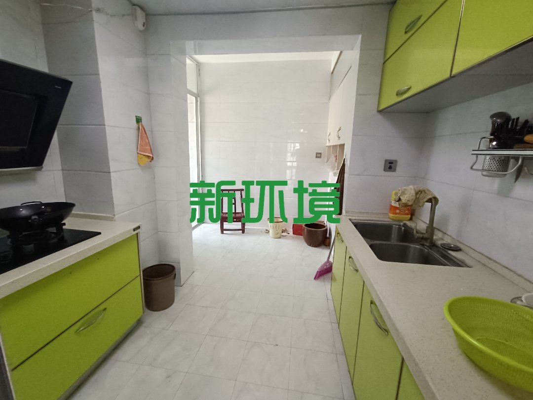 华天城小区 3室2厅1卫 75.00万 华天城小区 3室2厅1卫 75.00万客厅