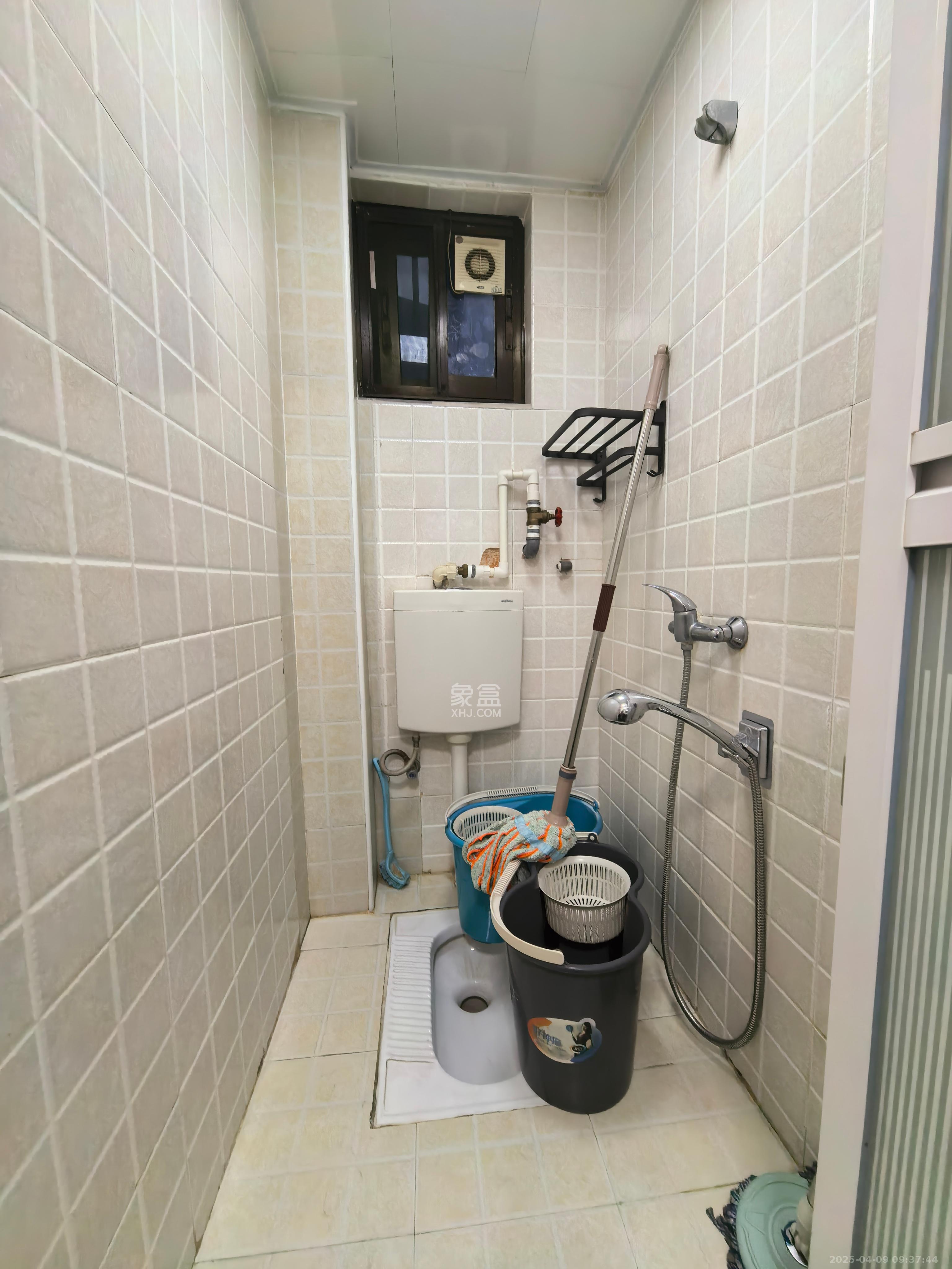 湘农桥社区 2室2厅1卫 2400.0元/月 湘农桥社区 2室2厅1卫 2400.0元/月室内图