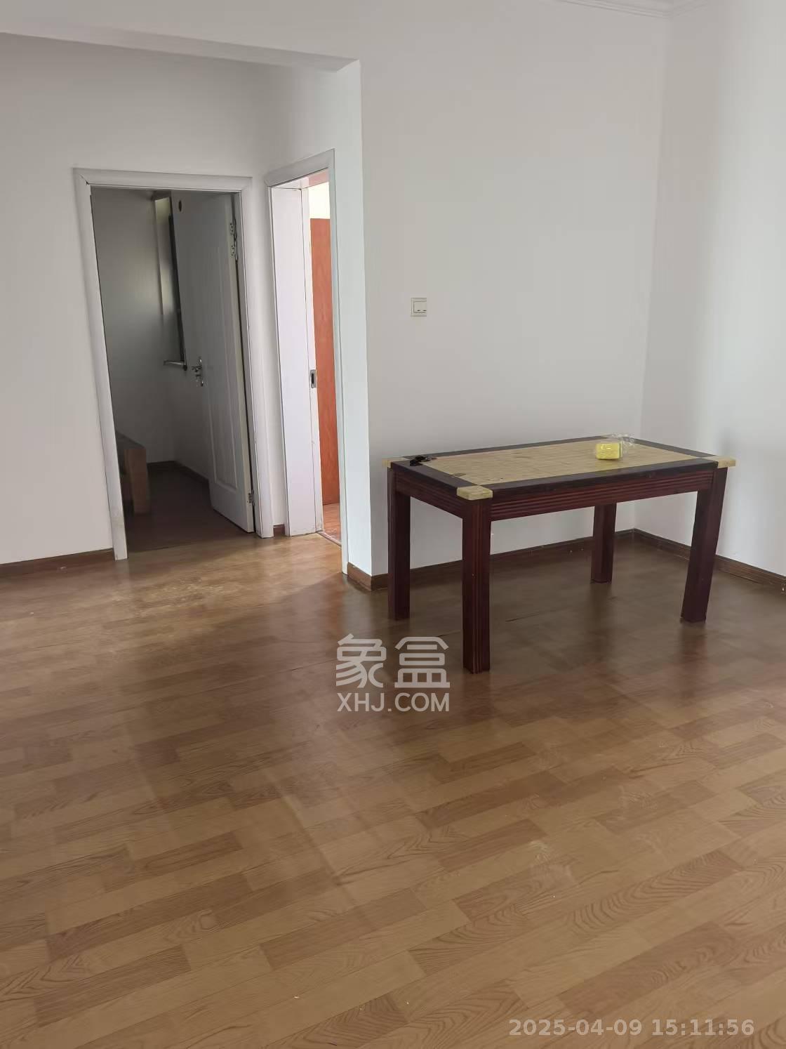 香芙嘉园(广铁湘府嘉园)  3室2厅1卫    2100.0元/月 香芙嘉园(广铁湘府嘉园)  3室2厅1卫    2100.0元/月