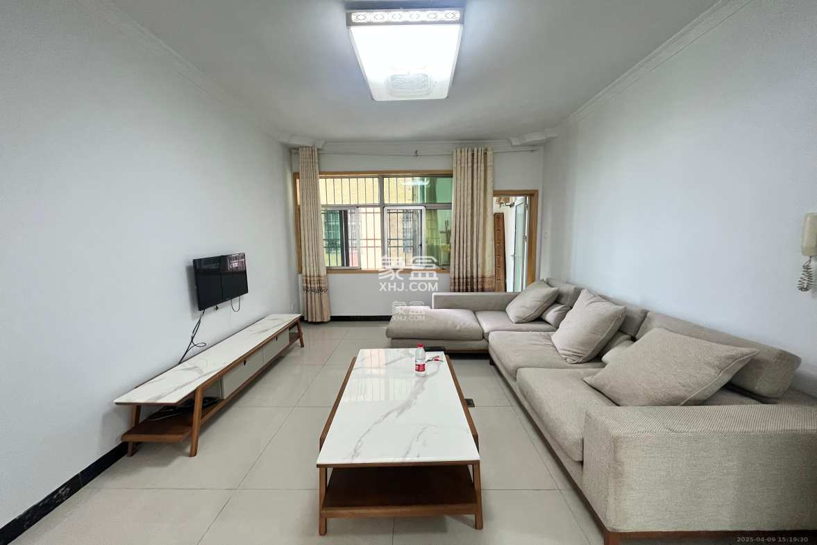 桃阳小区高层低层(安置小区)  3室2厅2卫    1800.0元/月 桃阳小区高层低层(安置小区)  3室2厅2卫    1800.0元/月室内图