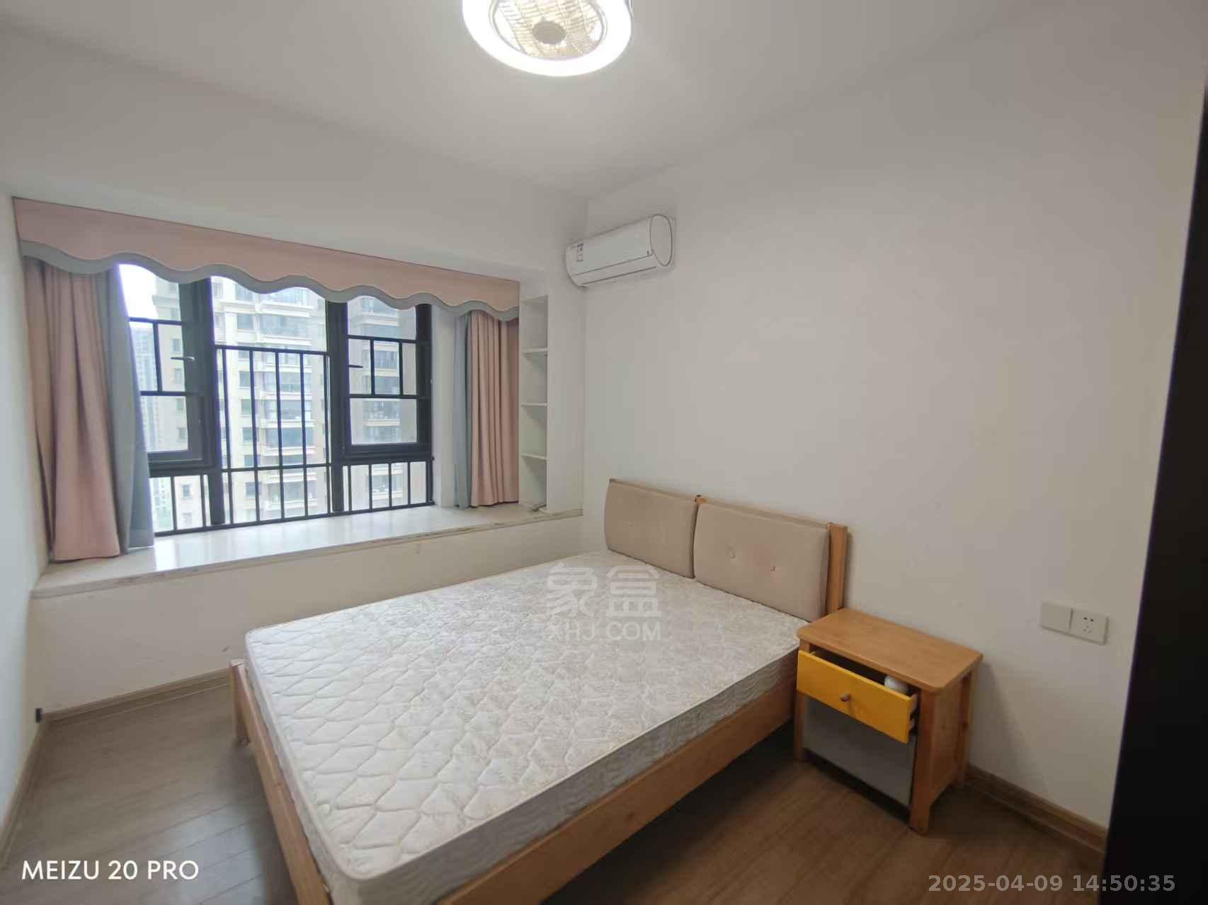 美的翰城 4室2厅1卫 2300.0元/月 美的翰城 4室2厅1卫 2300.0元/月室内图