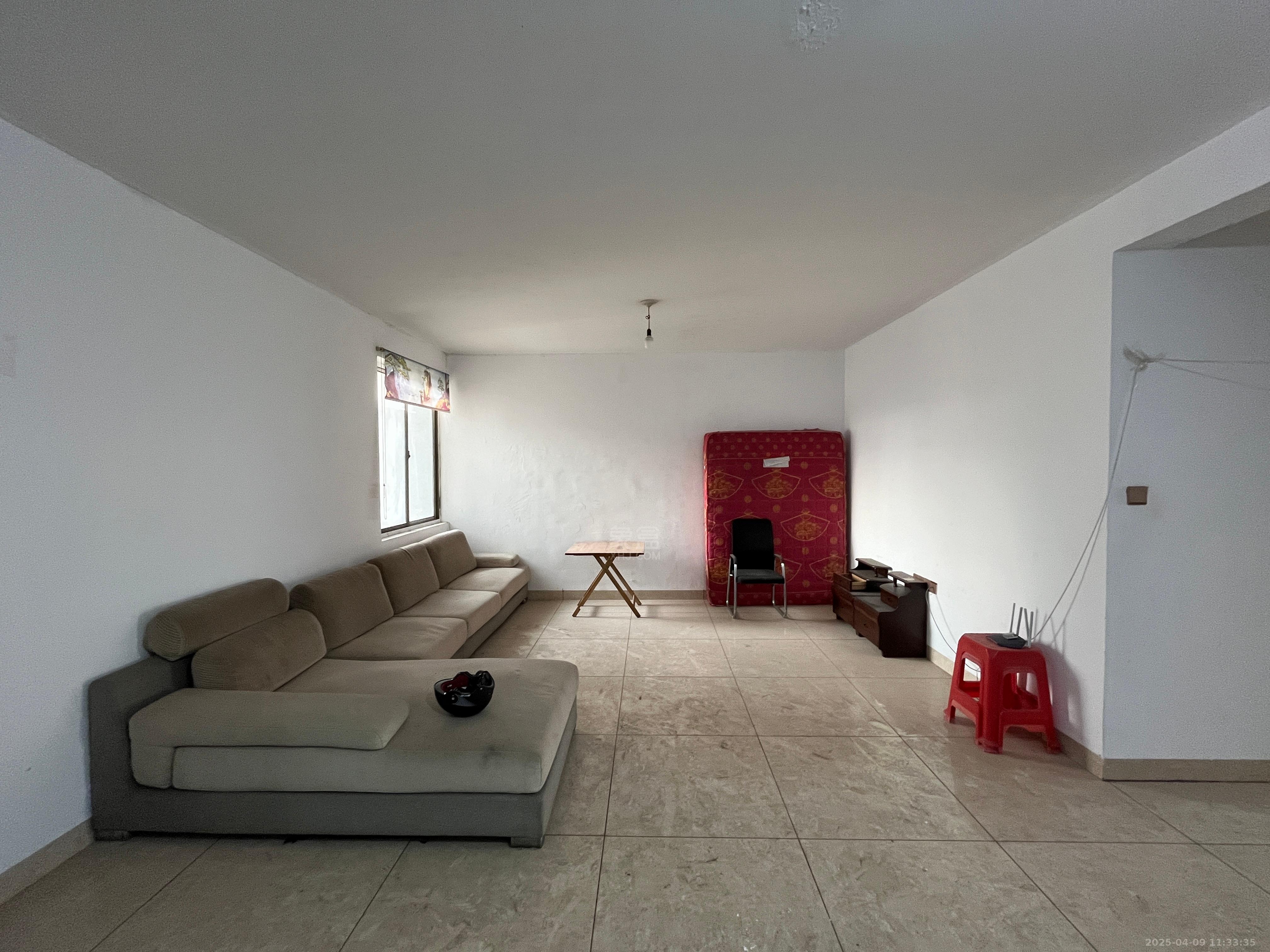 御华府 2室1厅1卫 1500.0元/月 御华府 2室1厅1卫 1500.0元/月室内图