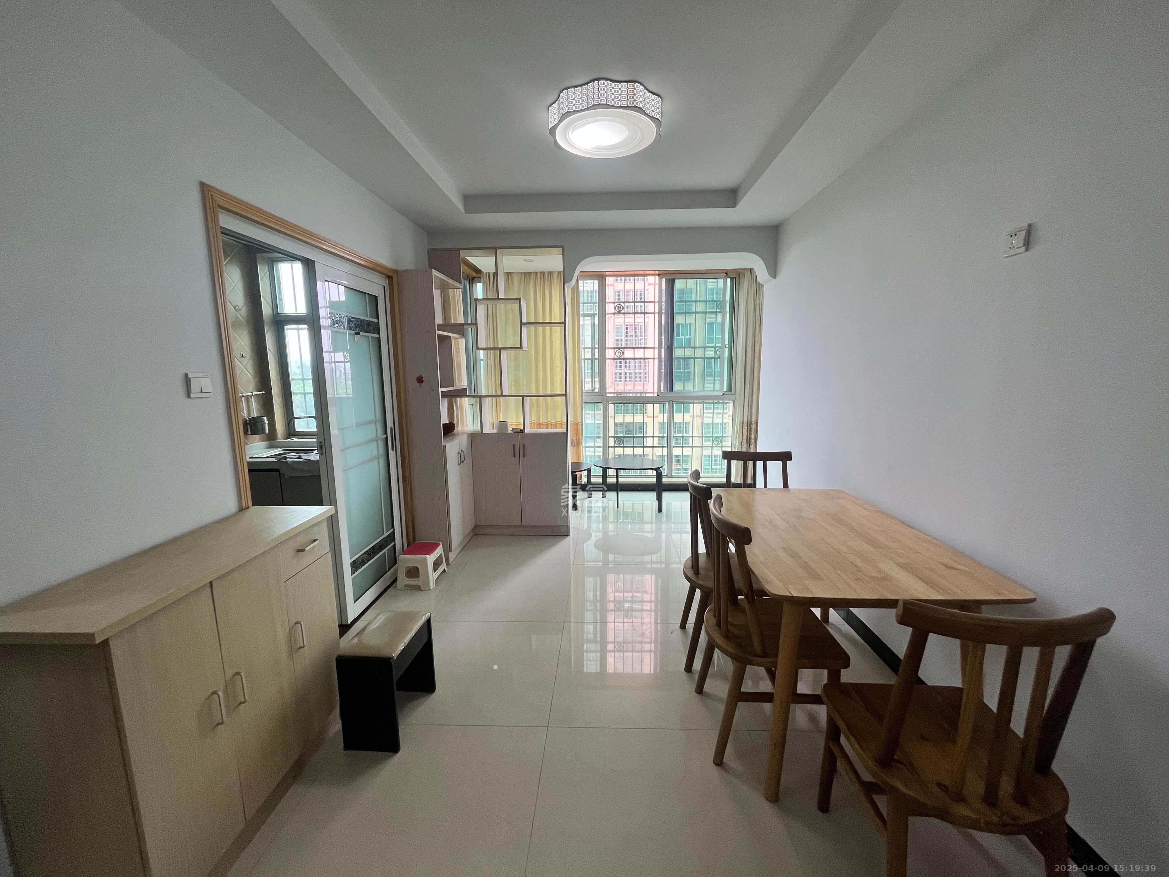 桃阳小区高层低层（安置小区）  3室2厅2卫    1800.0元/月室内图