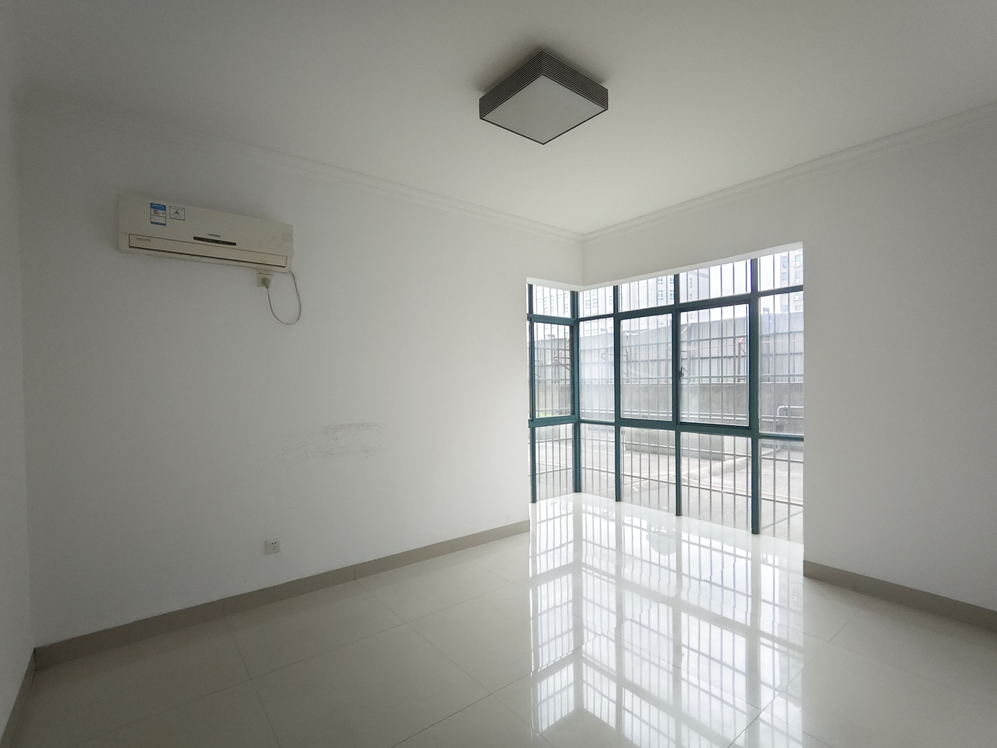 顺枫苑 1室2厅2卫 5800.0元/月 顺枫苑 1室2厅2卫 5800.0元/月室内图