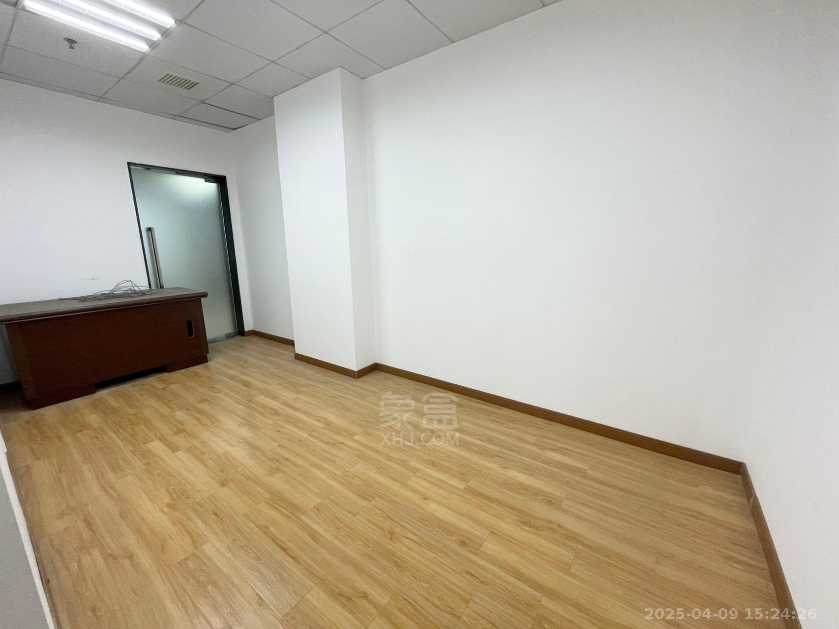 银天国际 6室3厅1卫 5500.0元/月 银天国际 6室3厅1卫 5500.0元/月室内图