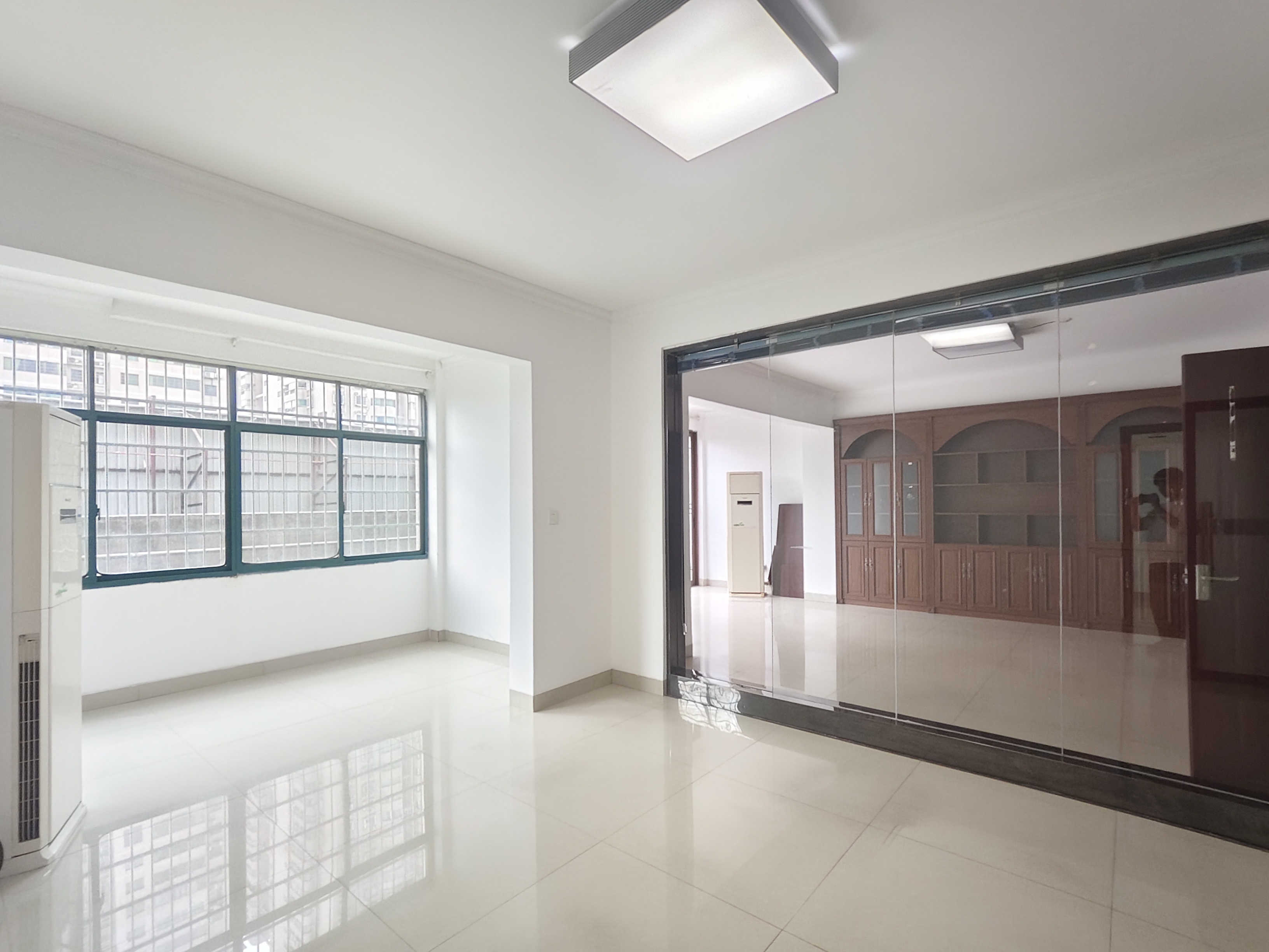 顺枫苑 1室2厅2卫 5800.0元/月 顺枫苑 1室2厅2卫 5800.0元/月室内图