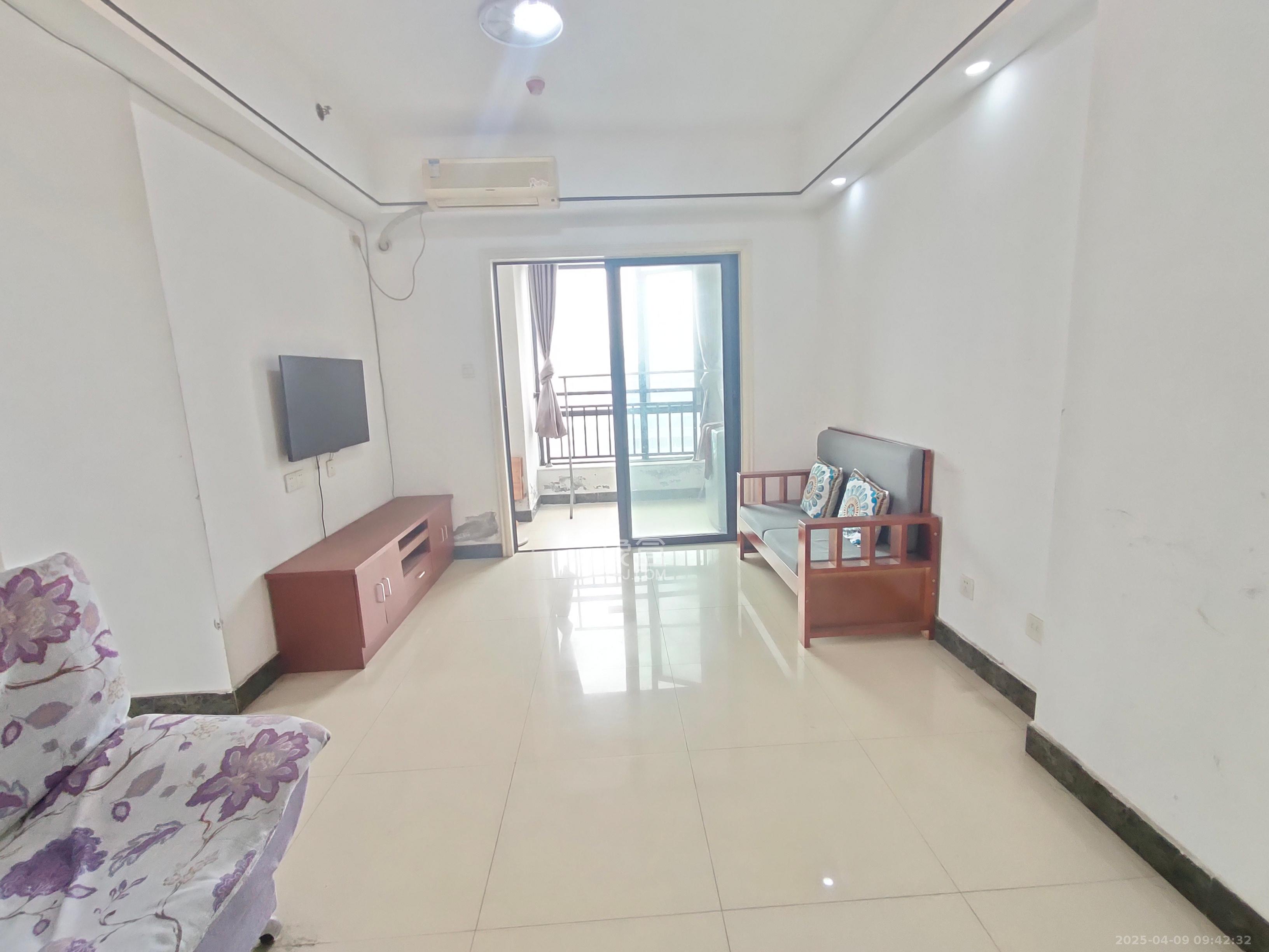 中建木莲工社 2室1厅1卫 1700.0元/月 中建木莲工社 2室1厅1卫 1700.0元/月室内图