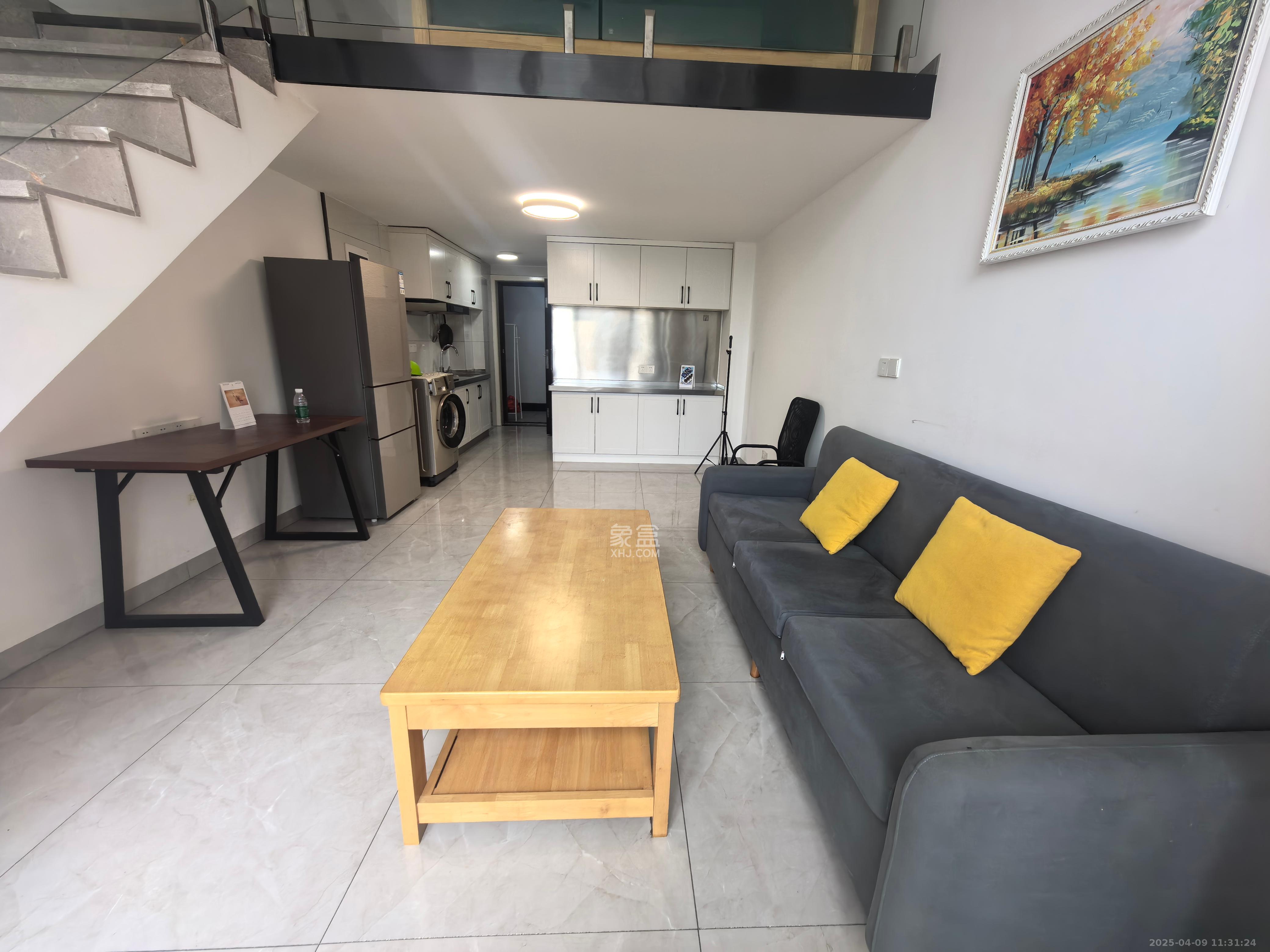 裕天国际商汇中心 1室1厅1卫 1800.0元/月 裕天国际商汇中心 1室1厅1卫 1800.0元/月室内图