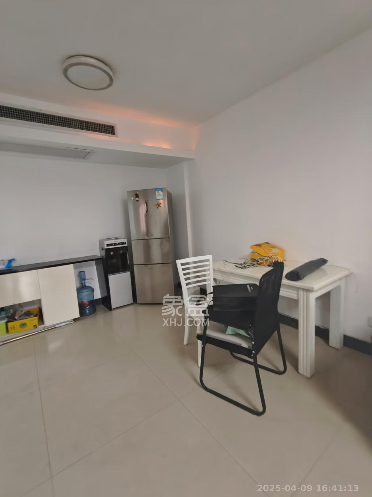 城市花园 3室1厅2卫 3500.0元/月 城市花园 3室1厅2卫 3500.0元/月室内图