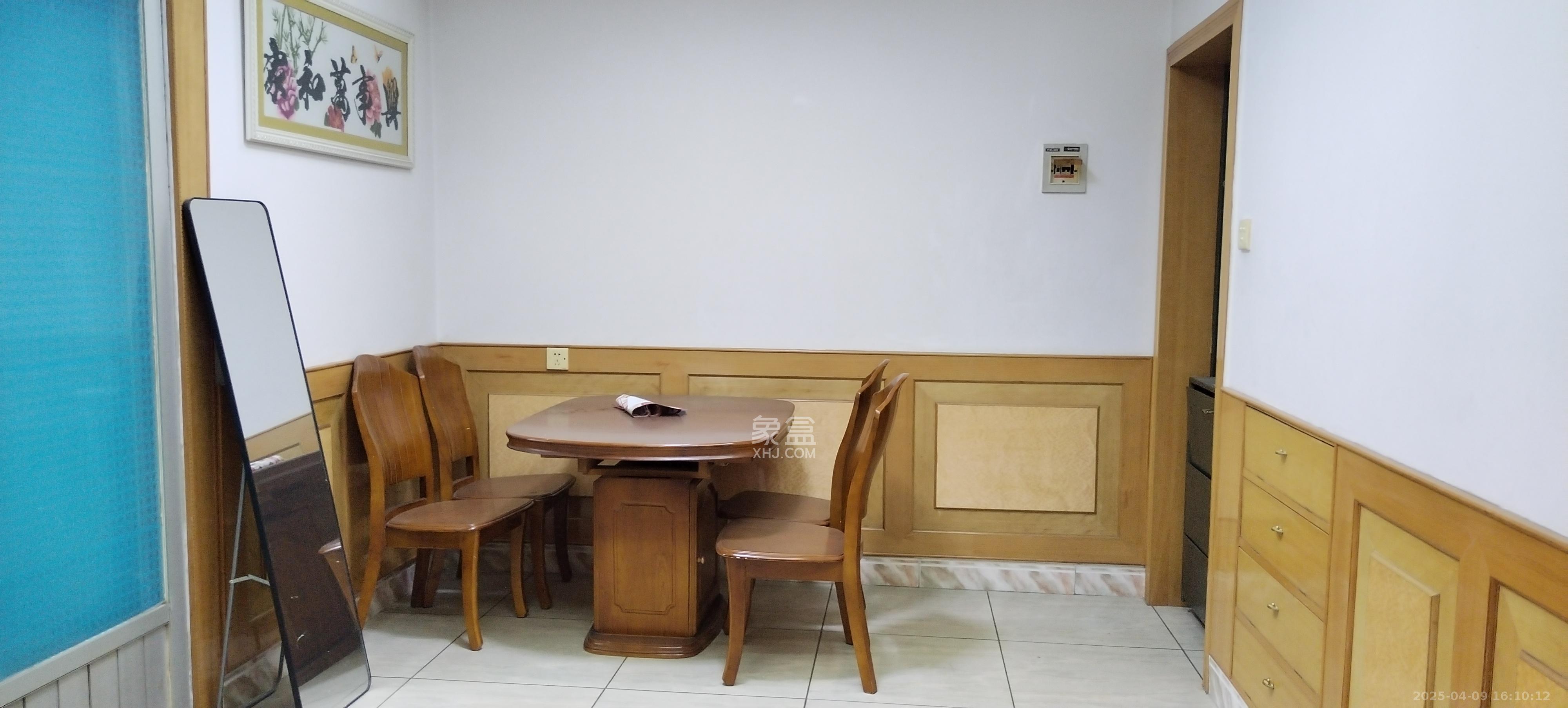 三湘小区 2室1厅1卫 1300.0元/月 三湘小区 2室1厅1卫 1300.0元/月室内图