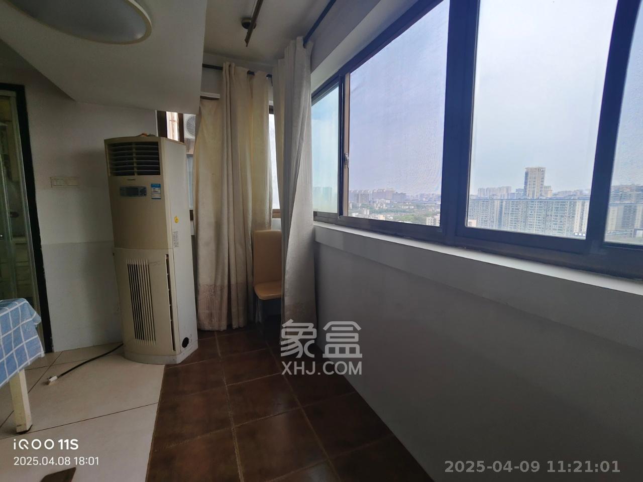 南国嘉苑 5室2厅2卫 2500.0元/月 南国嘉苑 5室2厅2卫 2500.0元/月室内图