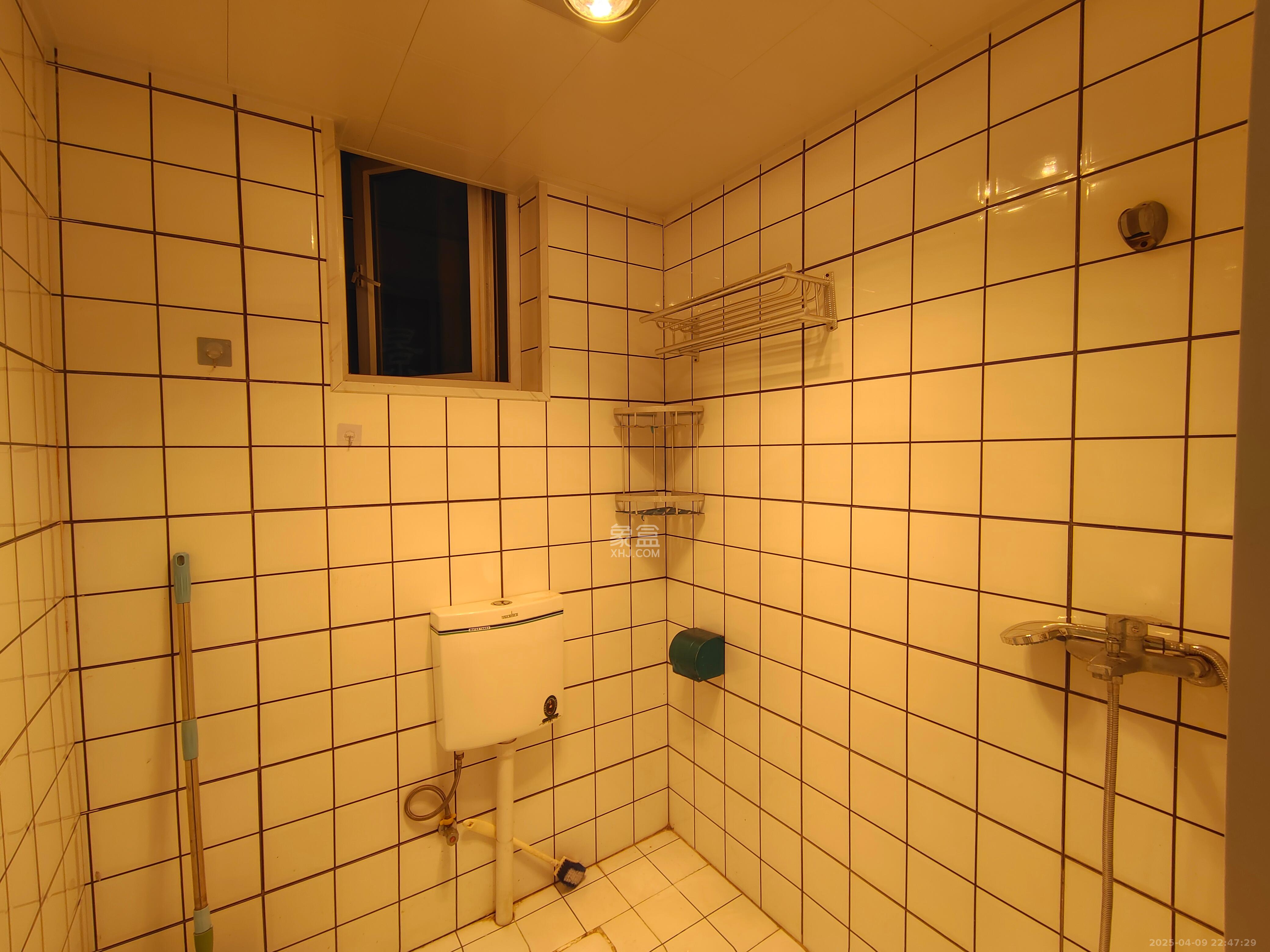 玛依拉山庄  3室2厅2卫   2900.00元/月室内图