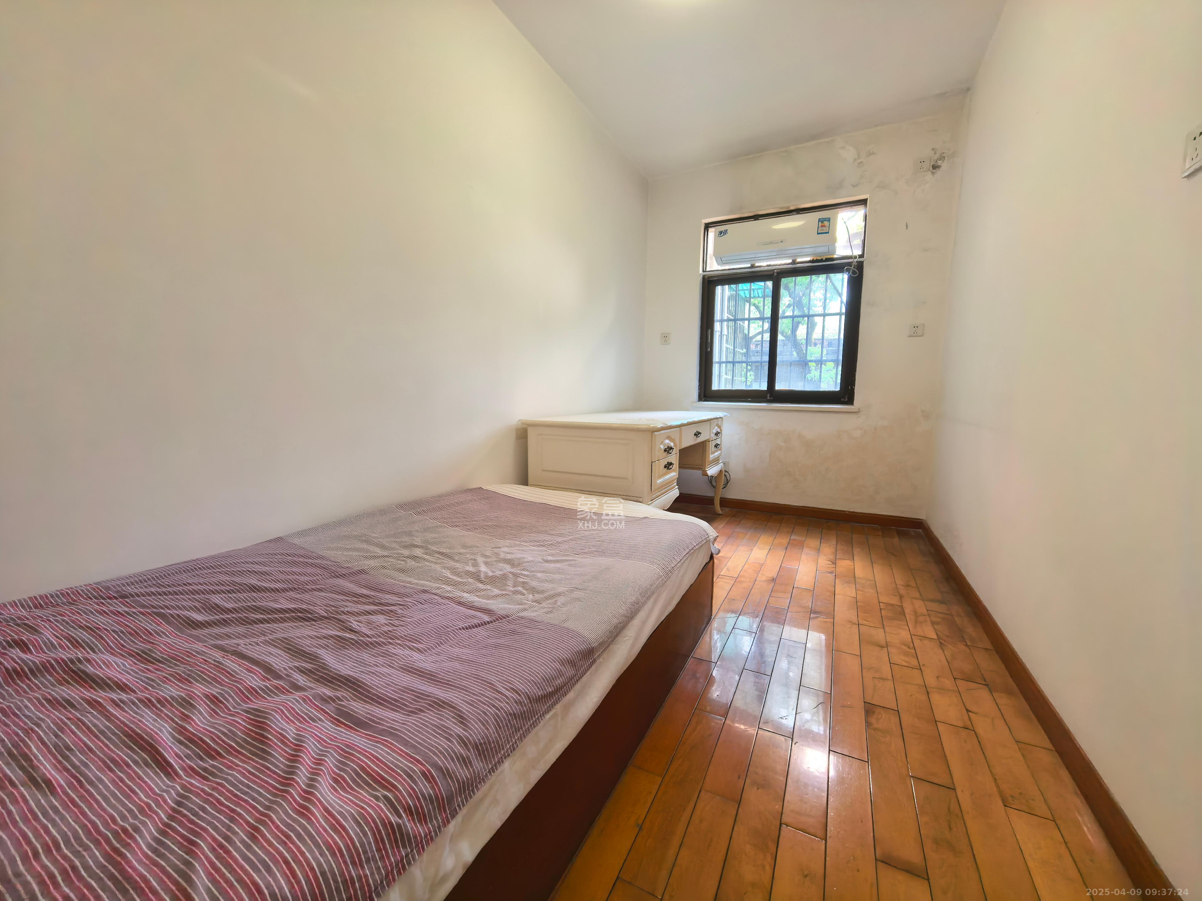 湘农桥社区 2室2厅1卫 2400.0元/月 湘农桥社区 2室2厅1卫 2400.0元/月室内图