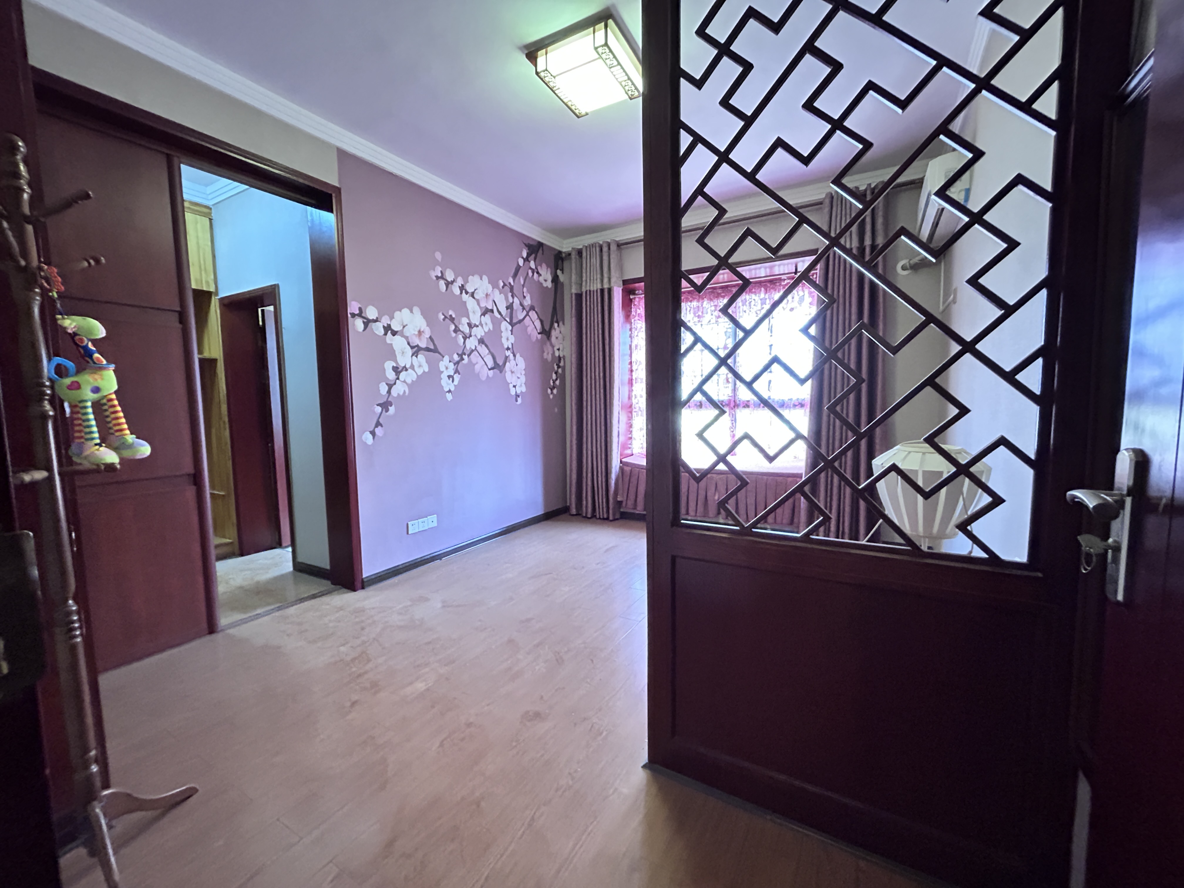 逸臣桃源 3室2厅2卫 68.0万 逸臣桃源 3室2厅2卫 68.0万客厅