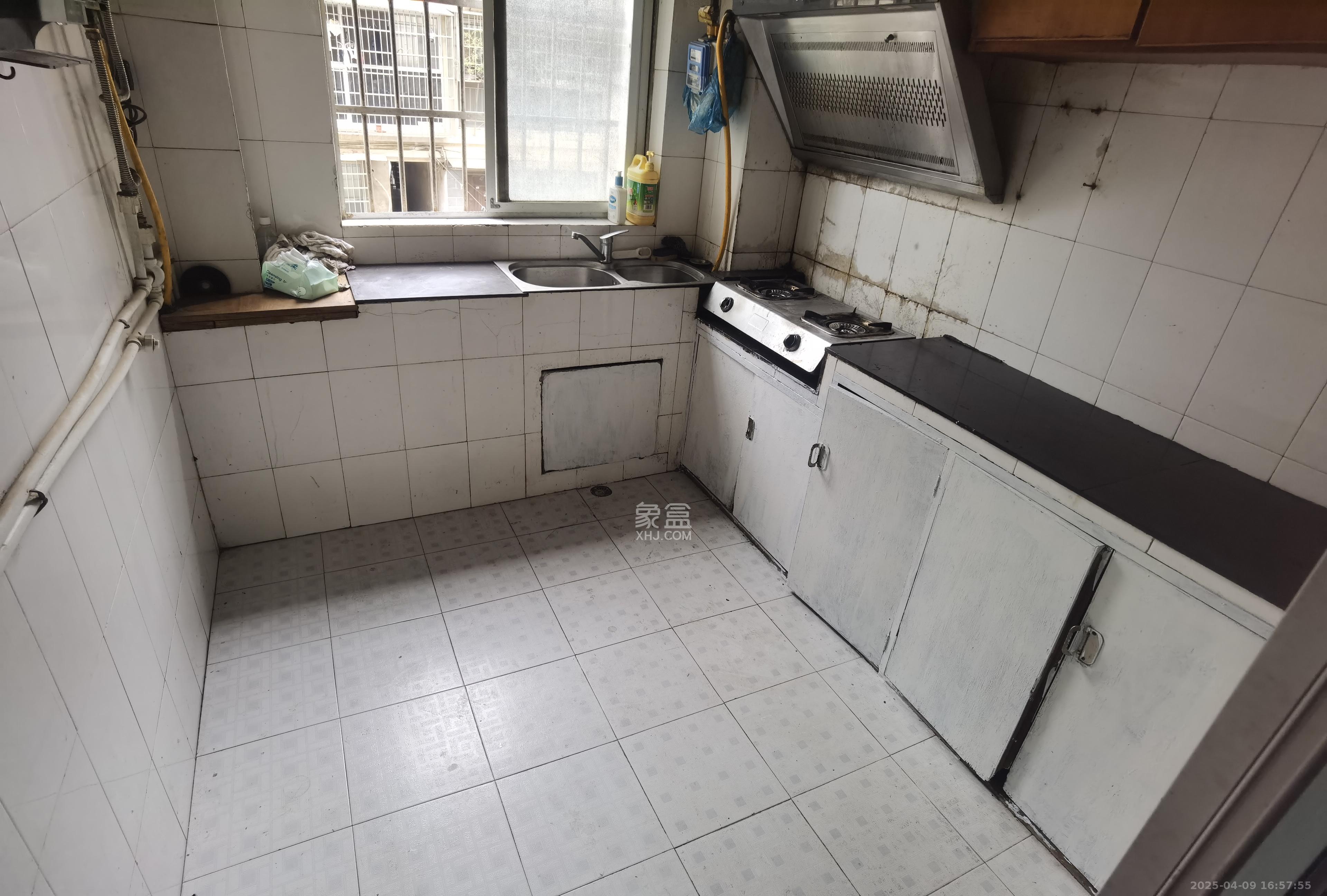 毛家桥大市场(胜利商贸市场) 3室2厅1卫 1300.0元/月 毛家桥大市场(胜利商贸市场) 3室2厅1卫 1300.0元/月室内图