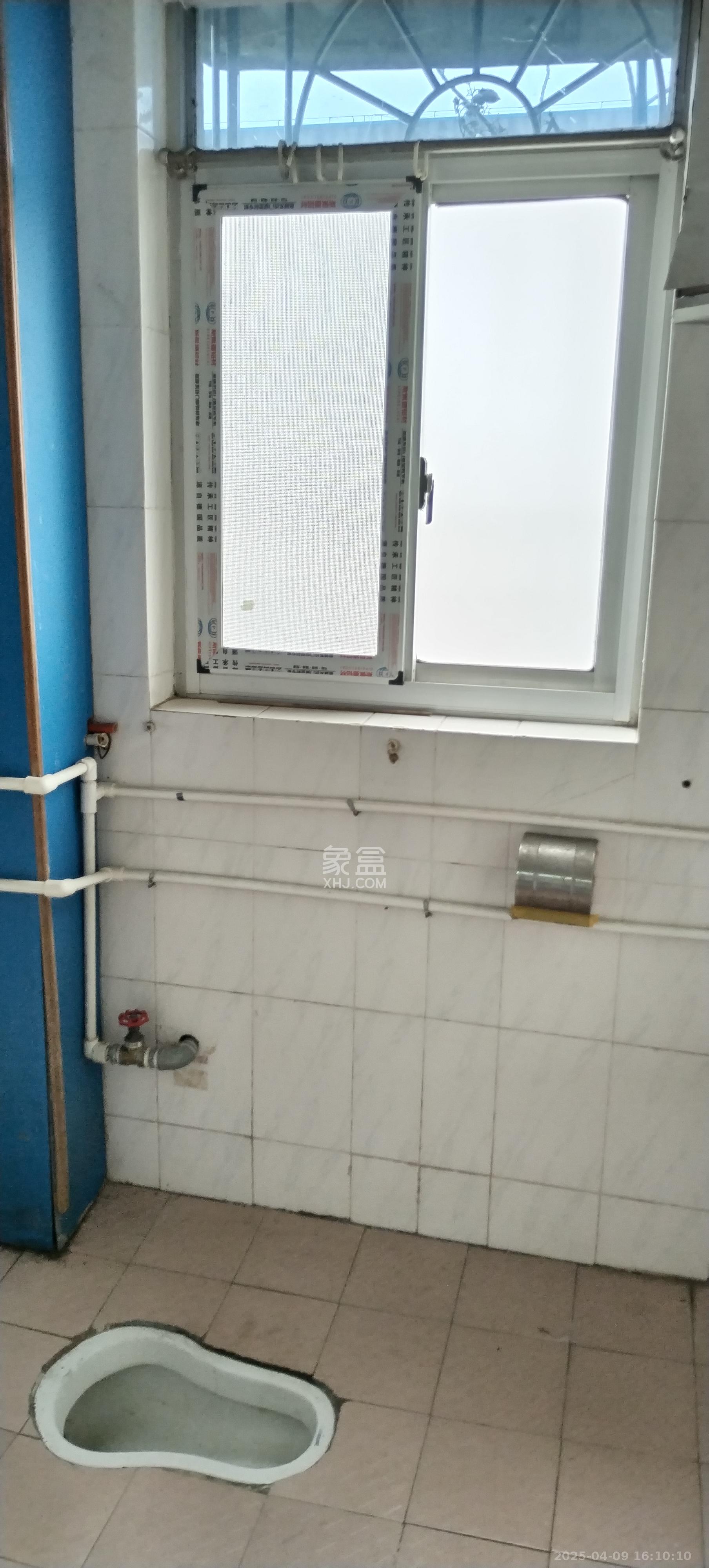 三湘小区 2室1厅1卫 1300.0元/月 三湘小区 2室1厅1卫 1300.0元/月室内图