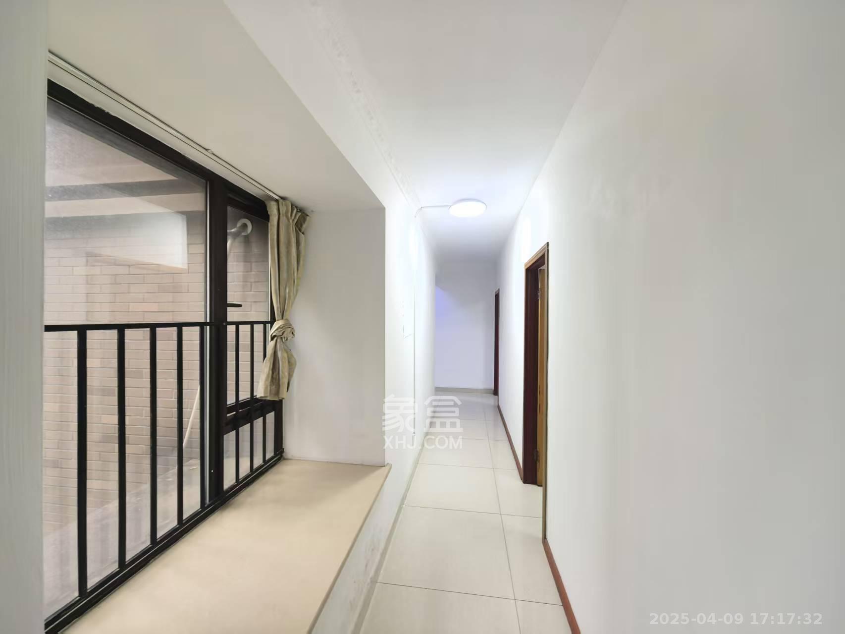 华润凤凰城三期 5室2厅2卫 2000.0元/月 华润凤凰城三期 5室2厅2卫 2000.0元/月室内图