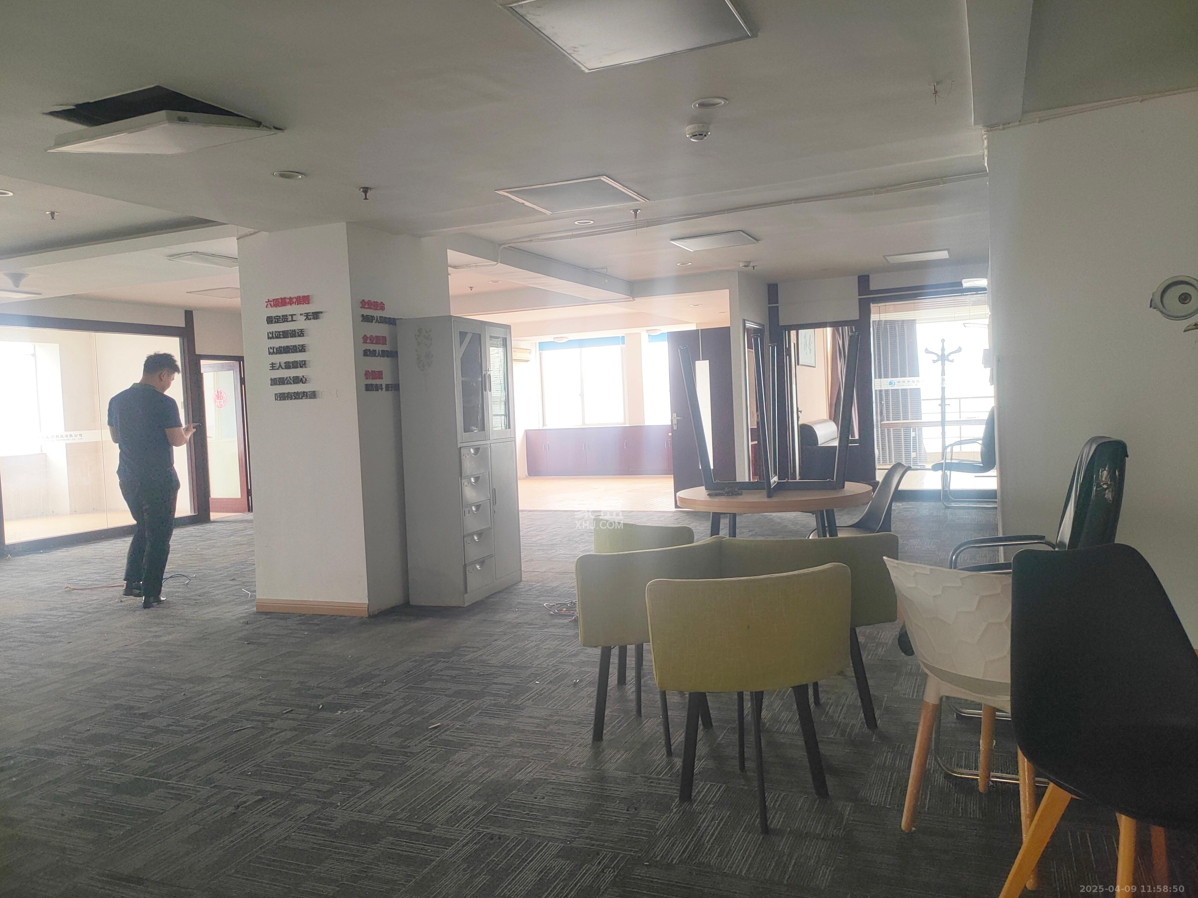 建鸿达现代城 1室0厅0卫 10000.0元/月 建鸿达现代城 1室0厅0卫 10000.0元/月室内图