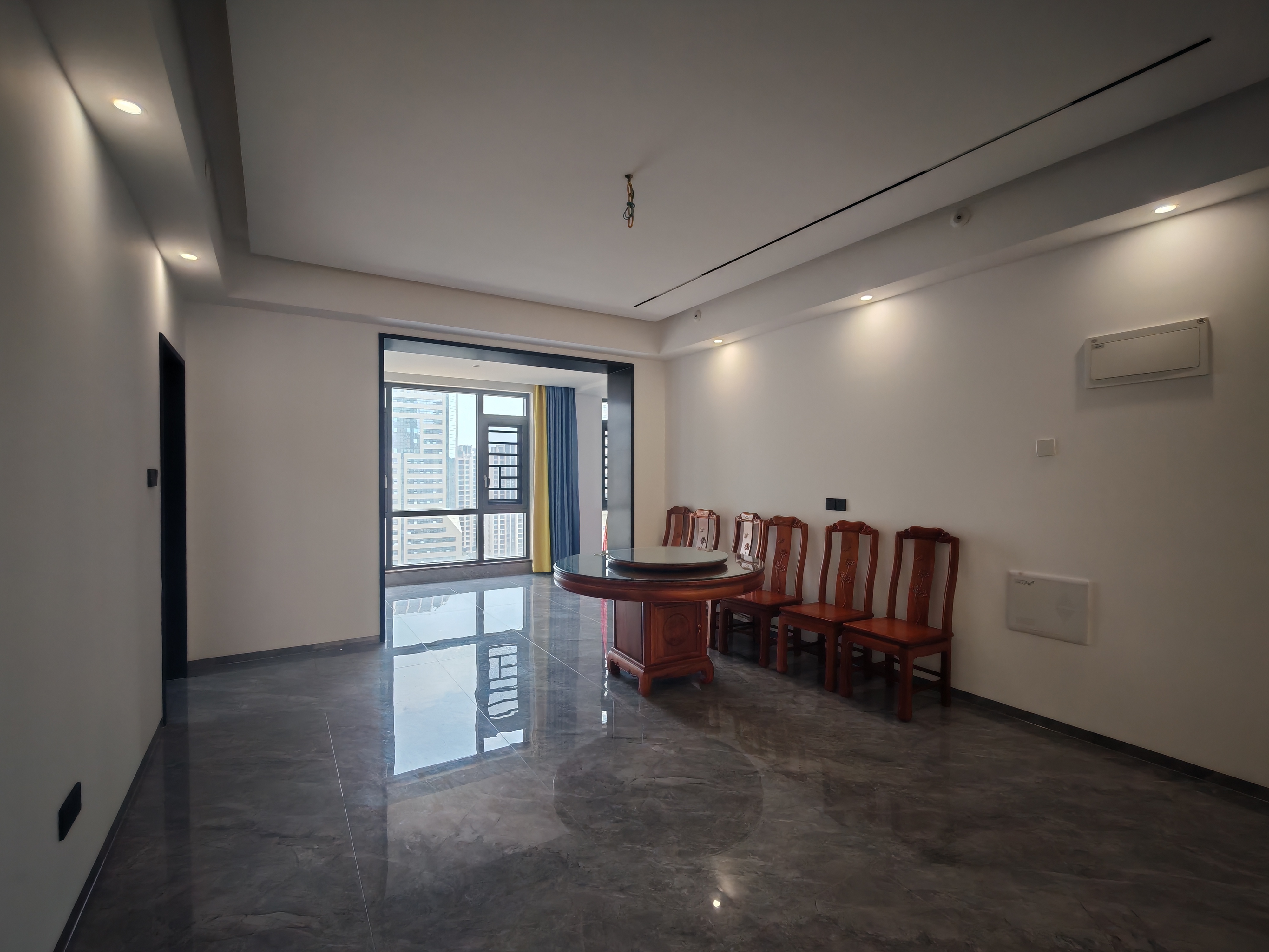 海航豪庭南苑 4室2厅3卫 10000.0元/月 海航豪庭南苑 4室2厅3卫 10000.0元/月室内图