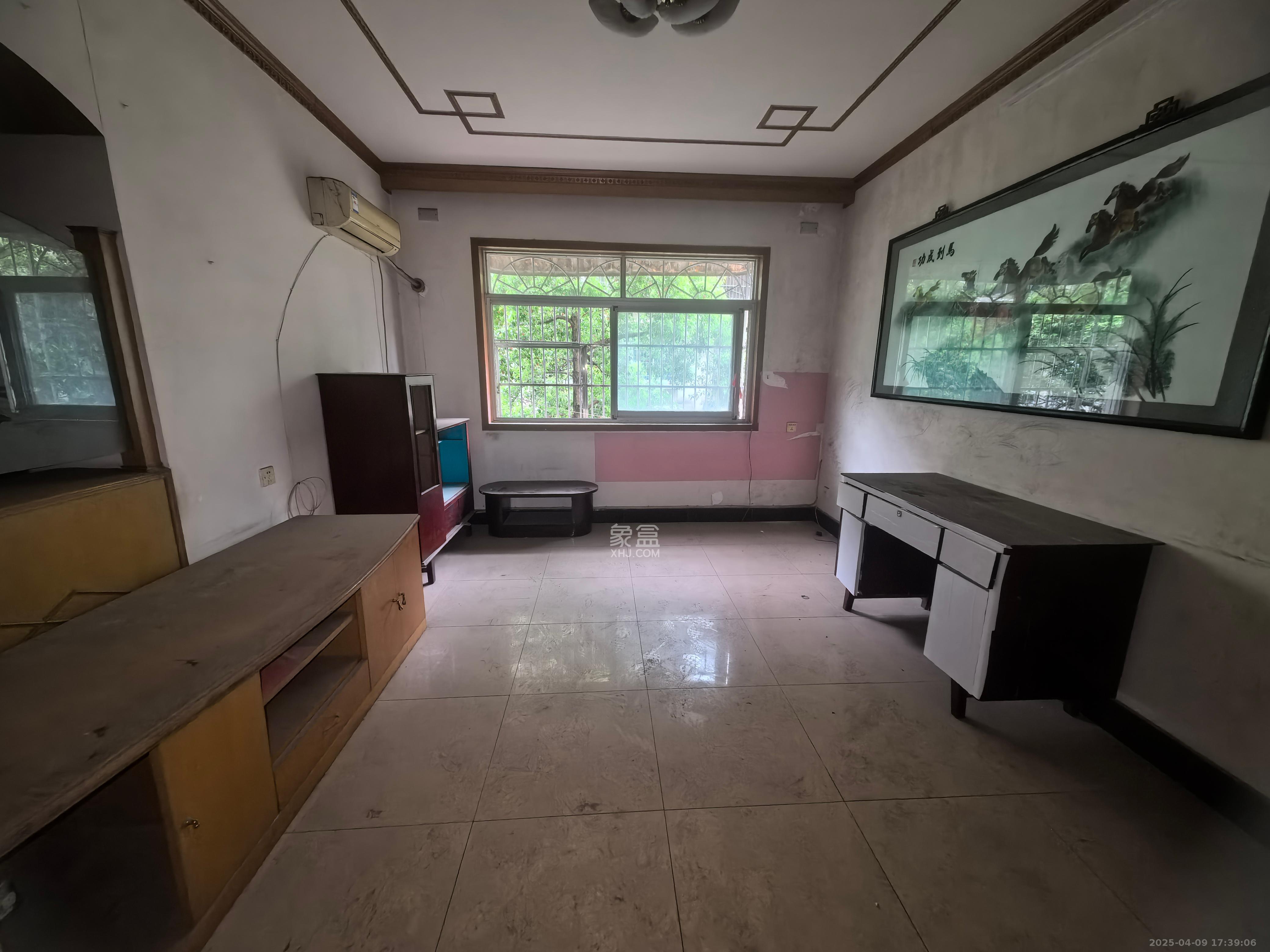 长重机械厂宿舍 3室2厅1卫 1600.0元/月 长重机械厂宿舍 3室2厅1卫 1600.0元/月室内图