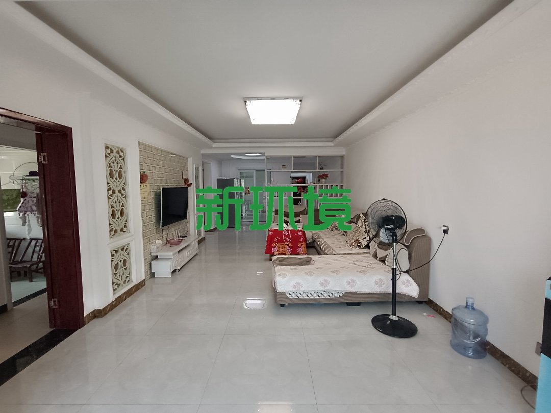 华天城小区 3室2厅1卫 75.00万 华天城小区 3室2厅1卫 75.00万客厅