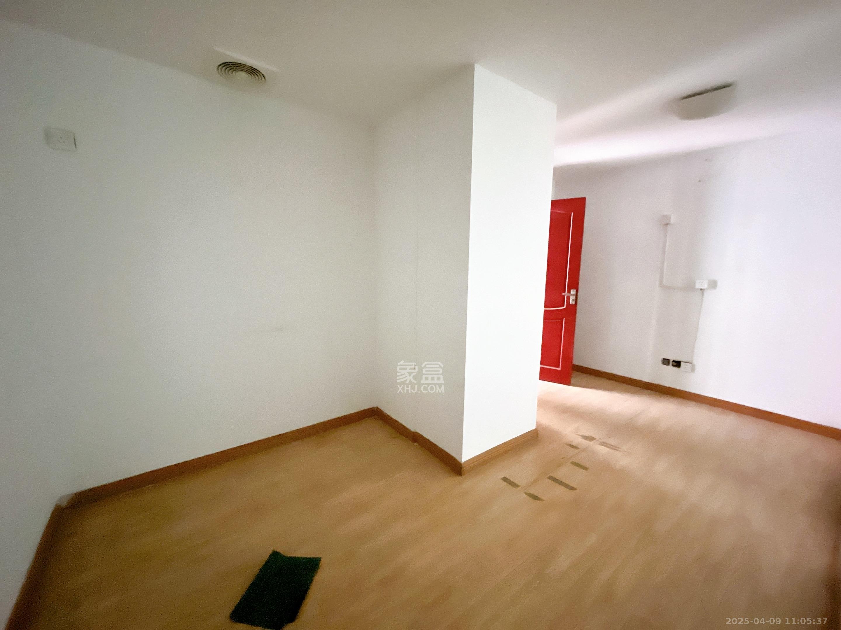 湖南财富中心 11室2厅1卫 3500.0元/月 湖南财富中心 11室2厅1卫 3500.0元/月室内图