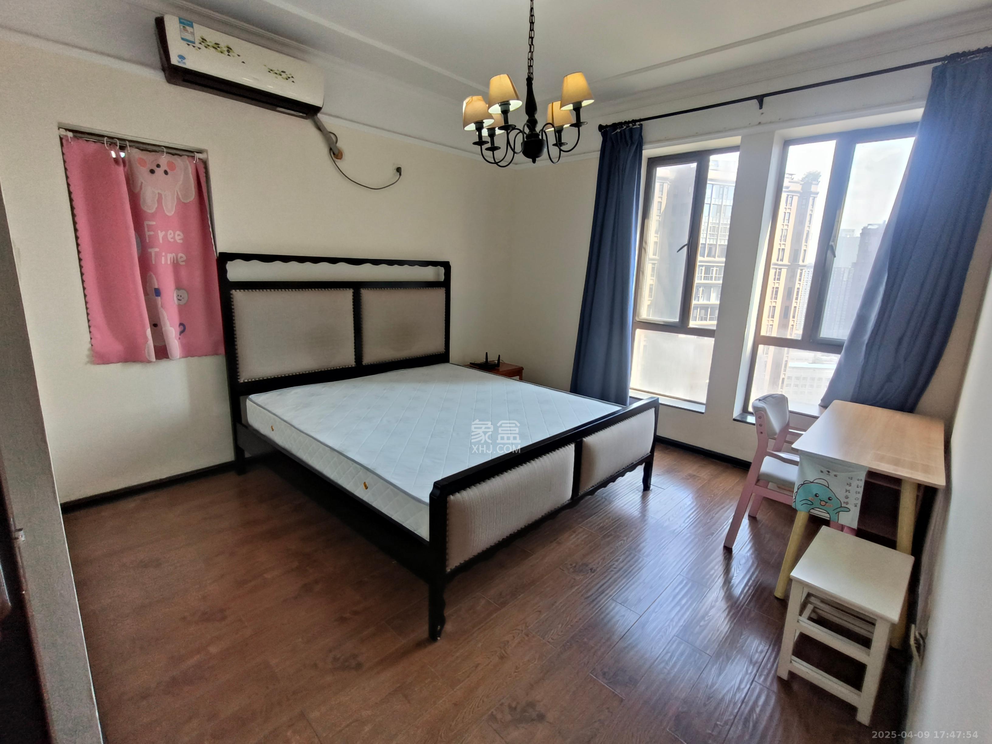 第六都(陆都小区) 4室2厅2卫 5500.0元/月 第六都(陆都小区) 4室2厅2卫 5500.0元/月室内图